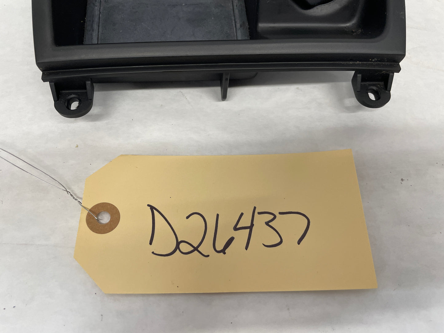 2009 Pontiac G8 GT Lower Radio Center Console Storage Cubby Compartment Assembly OEM - Day's Parts Yard