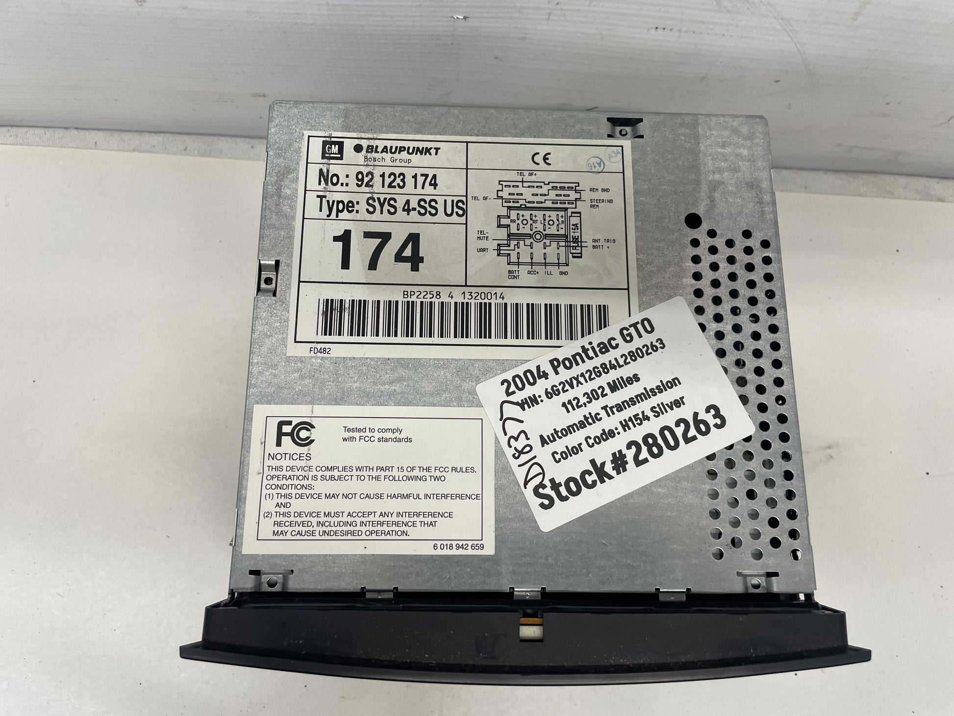 2004 Pontiac GTO Radio Stereo 6 Disk CD Changer Blaupunkt OEM - Day's Parts Yard