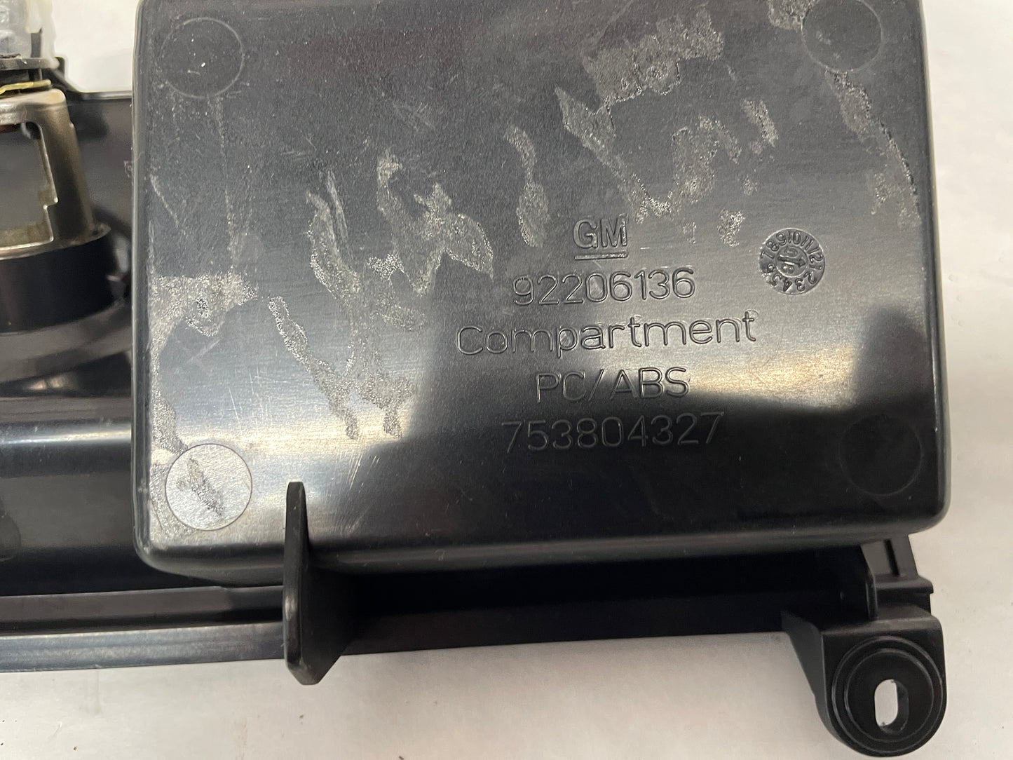 2009 Pontiac G8 GT Lower Radio Center Console Storage Cubby Compartment Assembly OEM - Day's Parts Yard