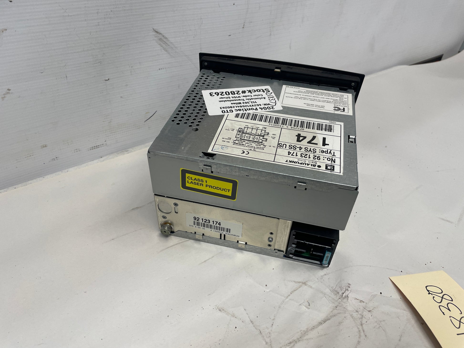 2004 Pontiac GTO Radio Stereo 6 Disk CD Changer Blaupunkt OEM - Day's Parts Yard