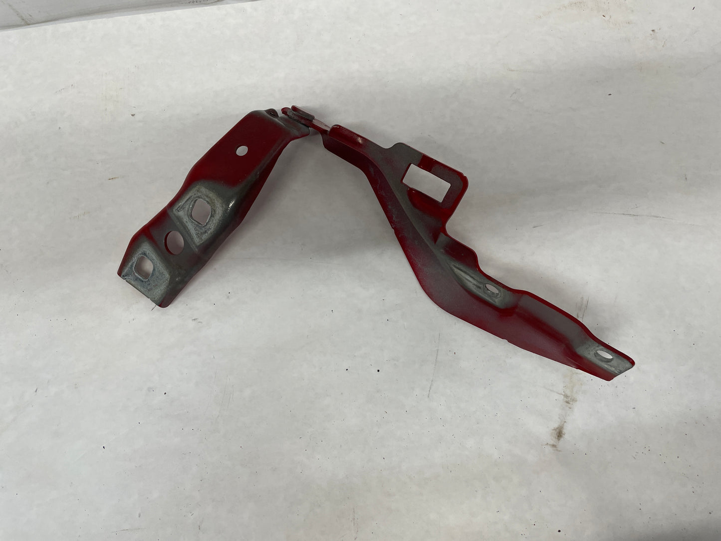 2009 Pontiac G8 GT RH & LH Hood Hinges w/ Mounting Brackets OEM - Day's Parts Yard