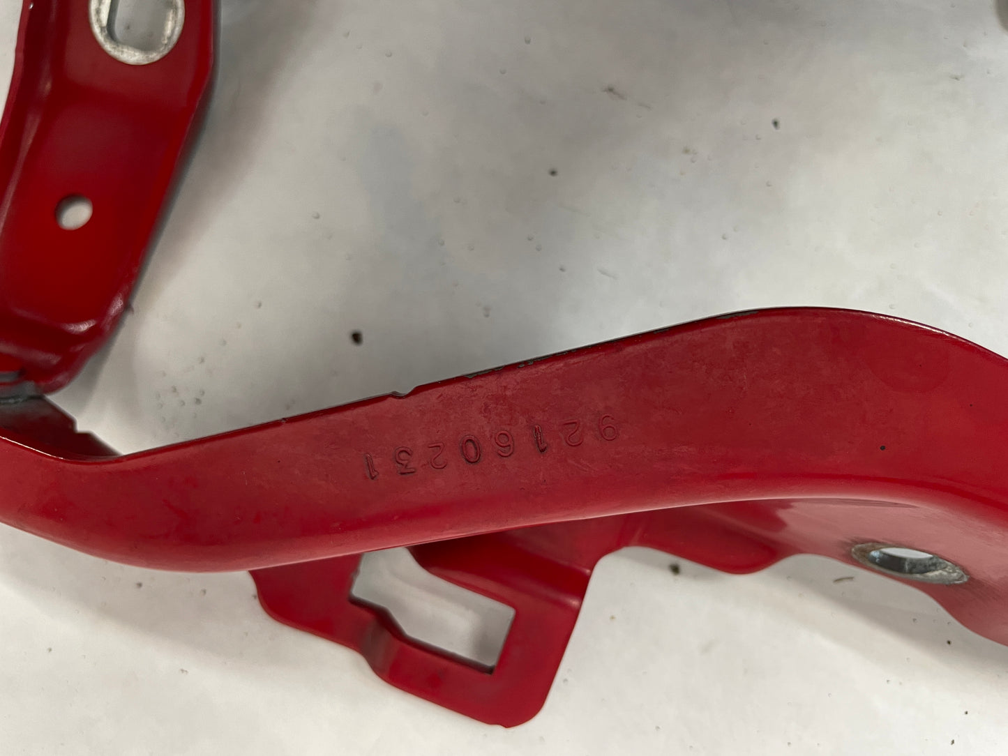 2009 Pontiac G8 GT RH & LH Hood Hinges w/ Mounting Brackets OEM - Day's Parts Yard