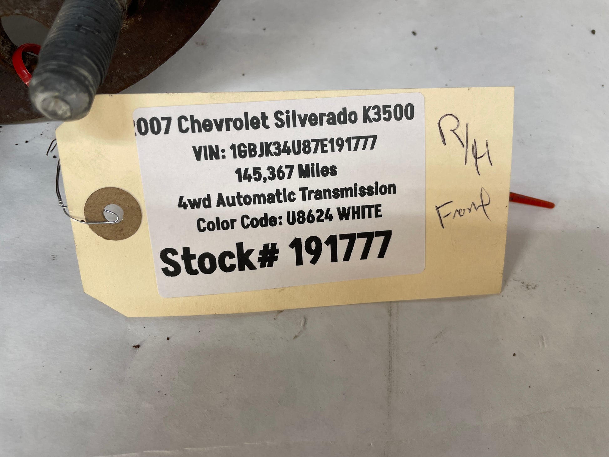 2007 Chevy Silverado K3500 RH Passenger Front Dual Wheel Bearing & Hub Assembly OEM - Day's Parts Yard