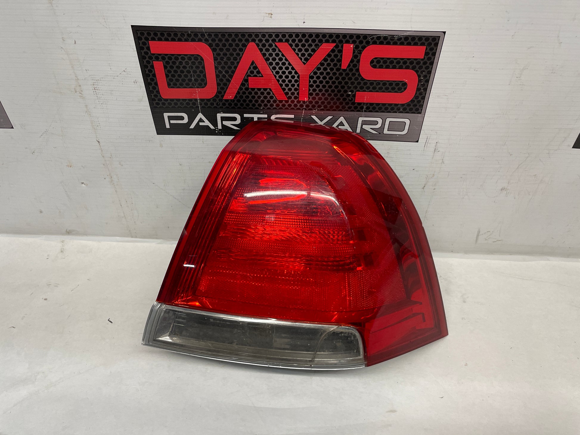 2013 Chevy Caprice PPV RH Passenger Taillight Tail Light Lamp OEM - Day's Parts Yard