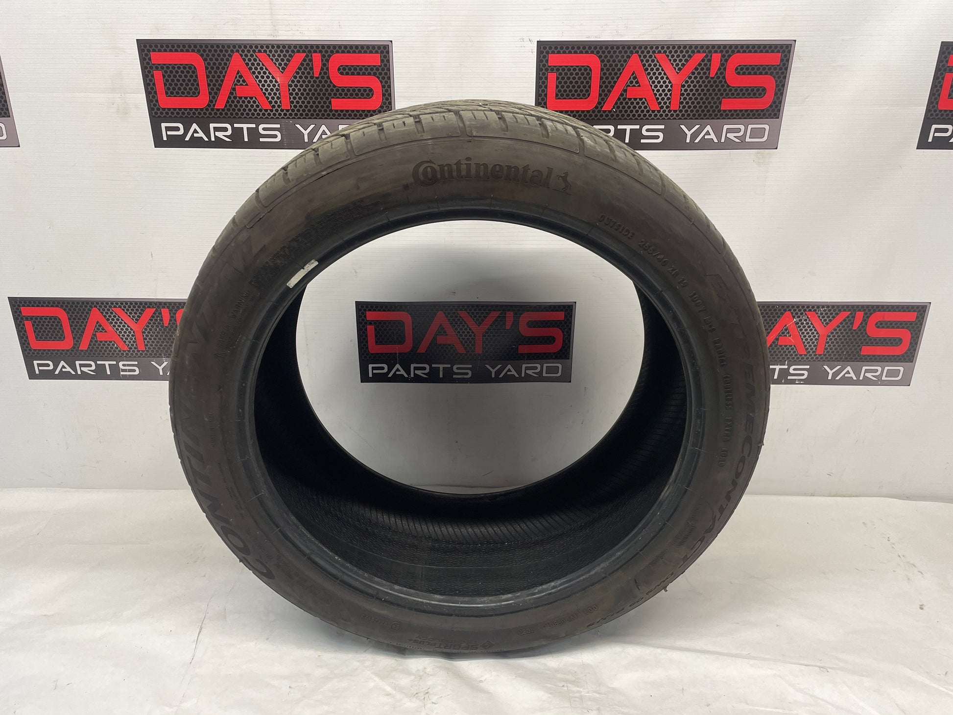 Tire Continental Extreme 255/40ZR19 - Day's Parts Yard