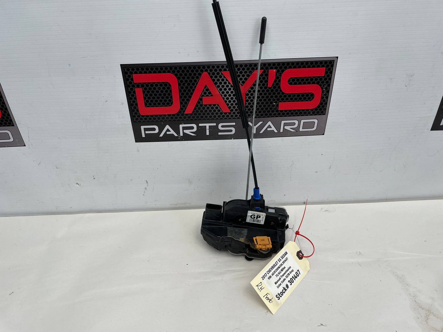 2017 Chevy SS Sedan Front RH Passenger Door Lock Actuator OEM - Day's Parts Yard
