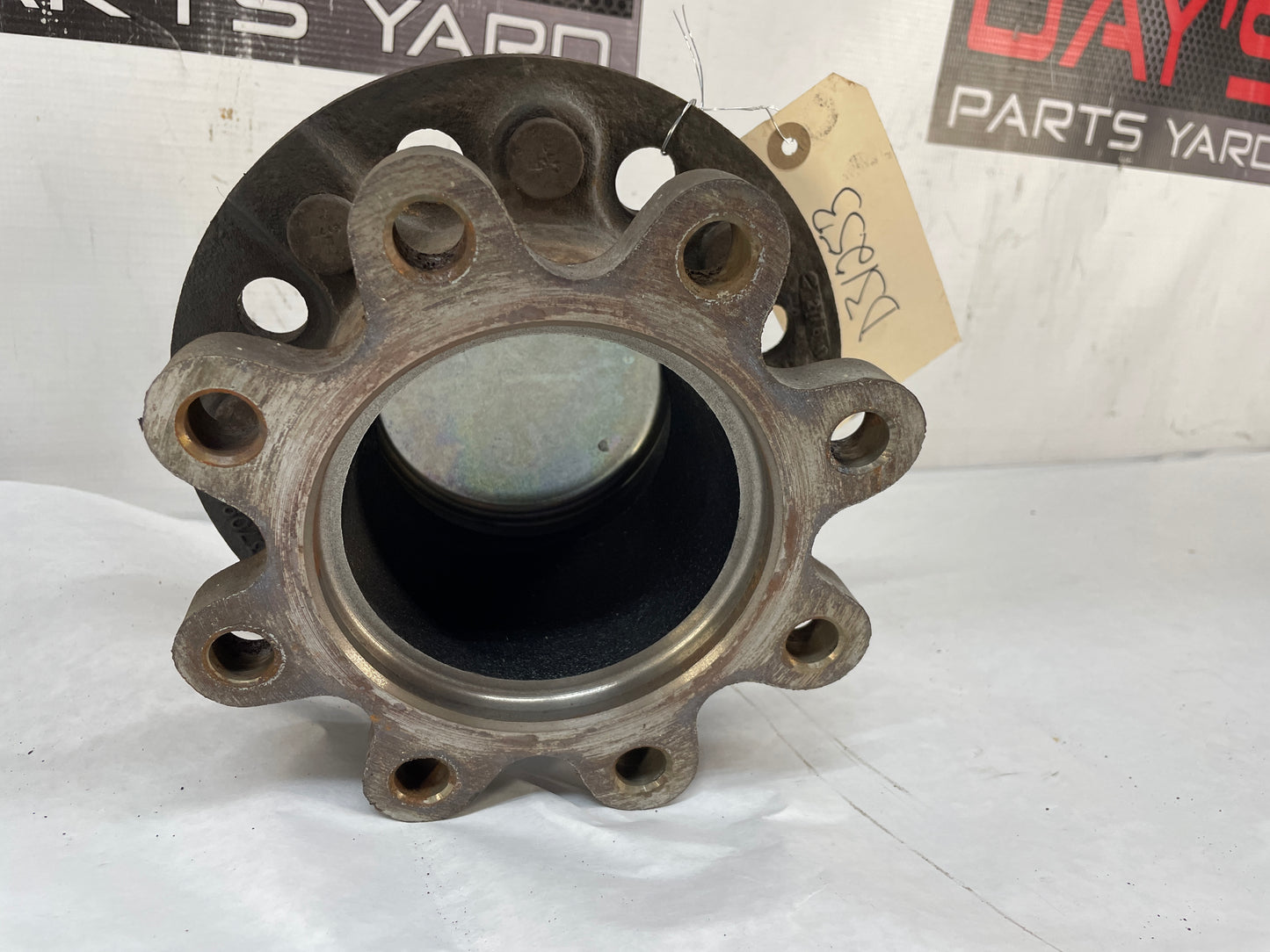 2007 Chevy Silverado K3500 LH Driver Front Dual Wheel Bearing & Hub Assembly OEM - Day's Parts Yard