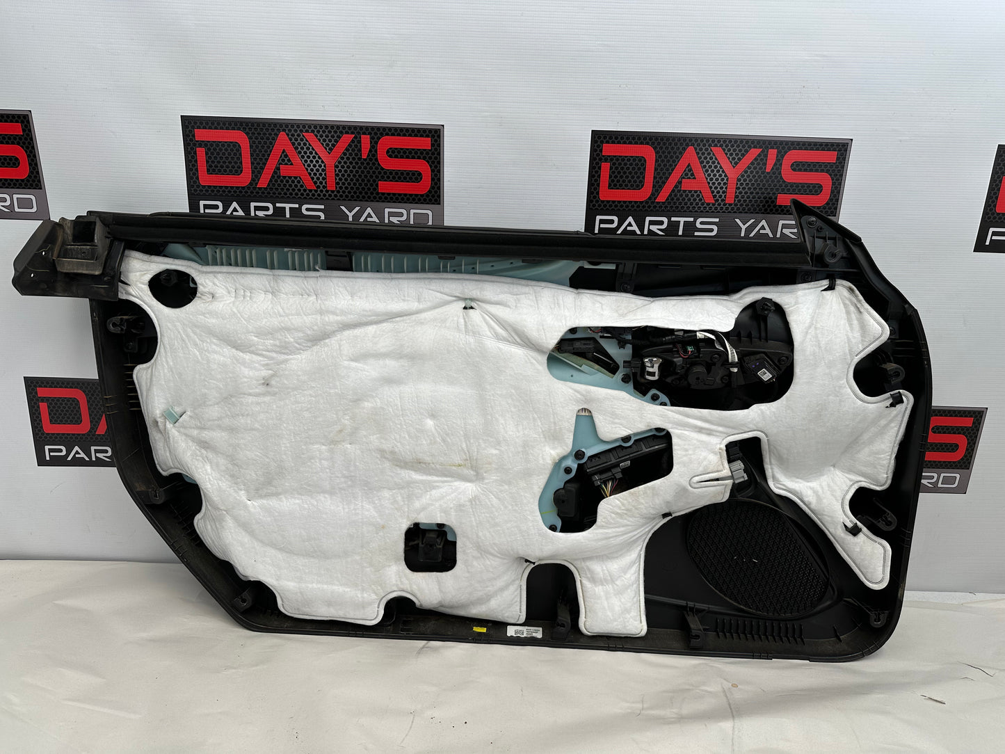 2020 Chevy Camaro SS Front RH Passenger Door Panel OEM