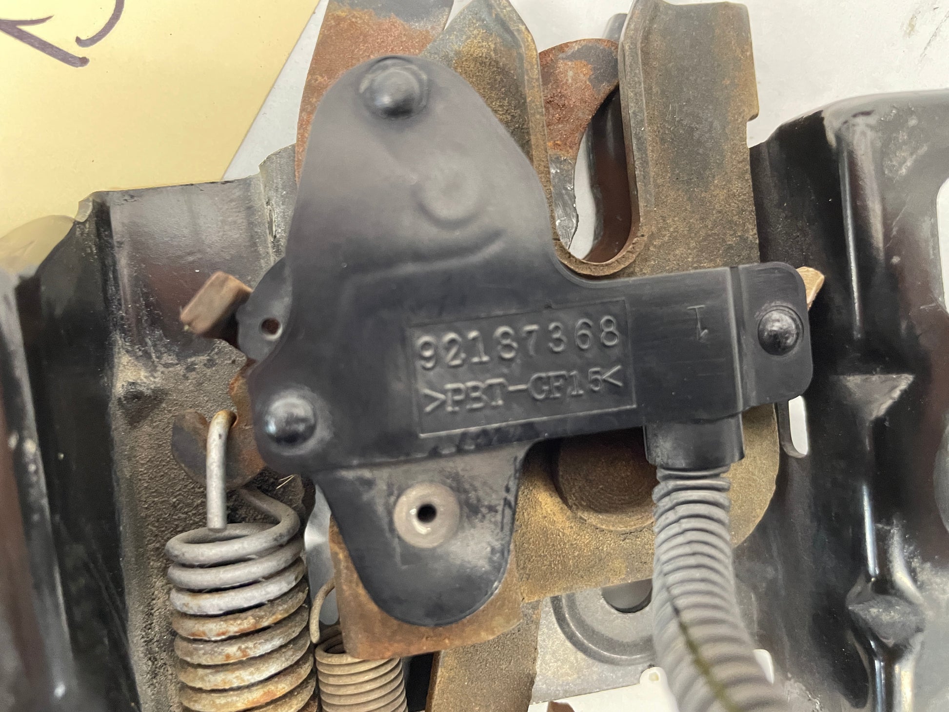 2009 Pontiac G8 GT Hood Latch OEM - Day's Parts Yard