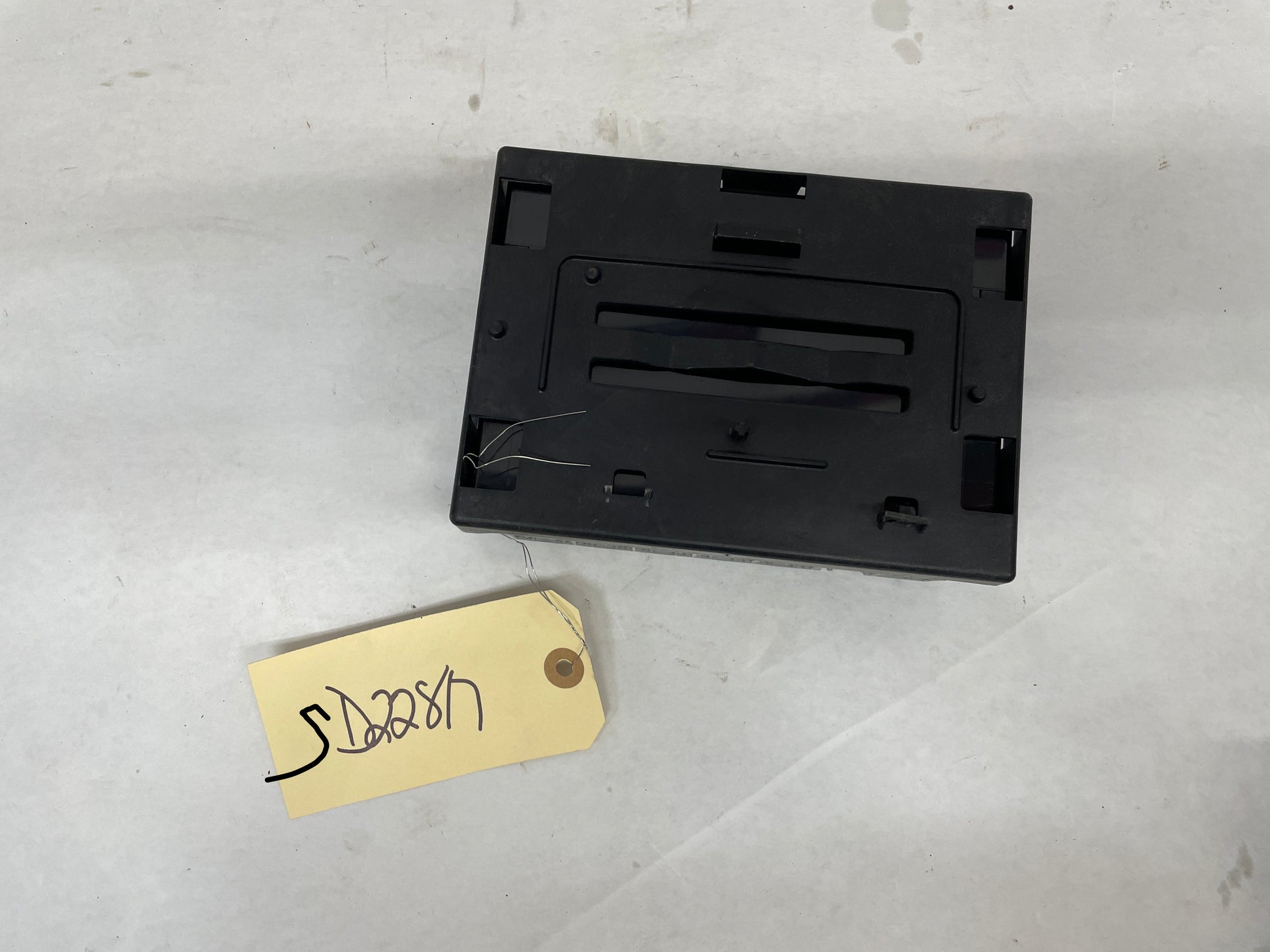 2013 Chevy Caprice PPV Body Control Module BCM Computer Module OEM - Day's Parts Yard