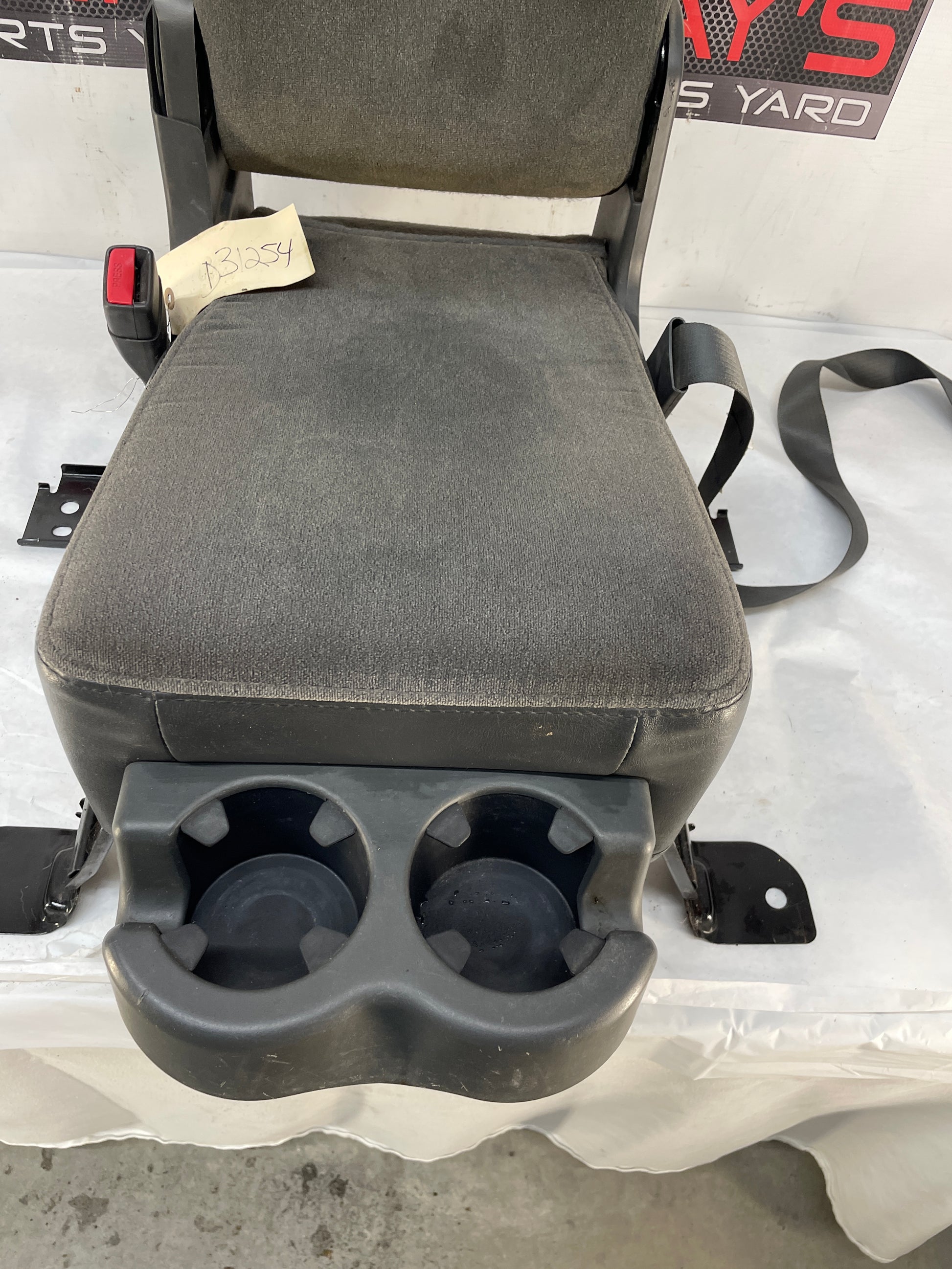 2007 Chevy Silverado K3500 Center Console Jump Seat OEM - Day's Parts Yard