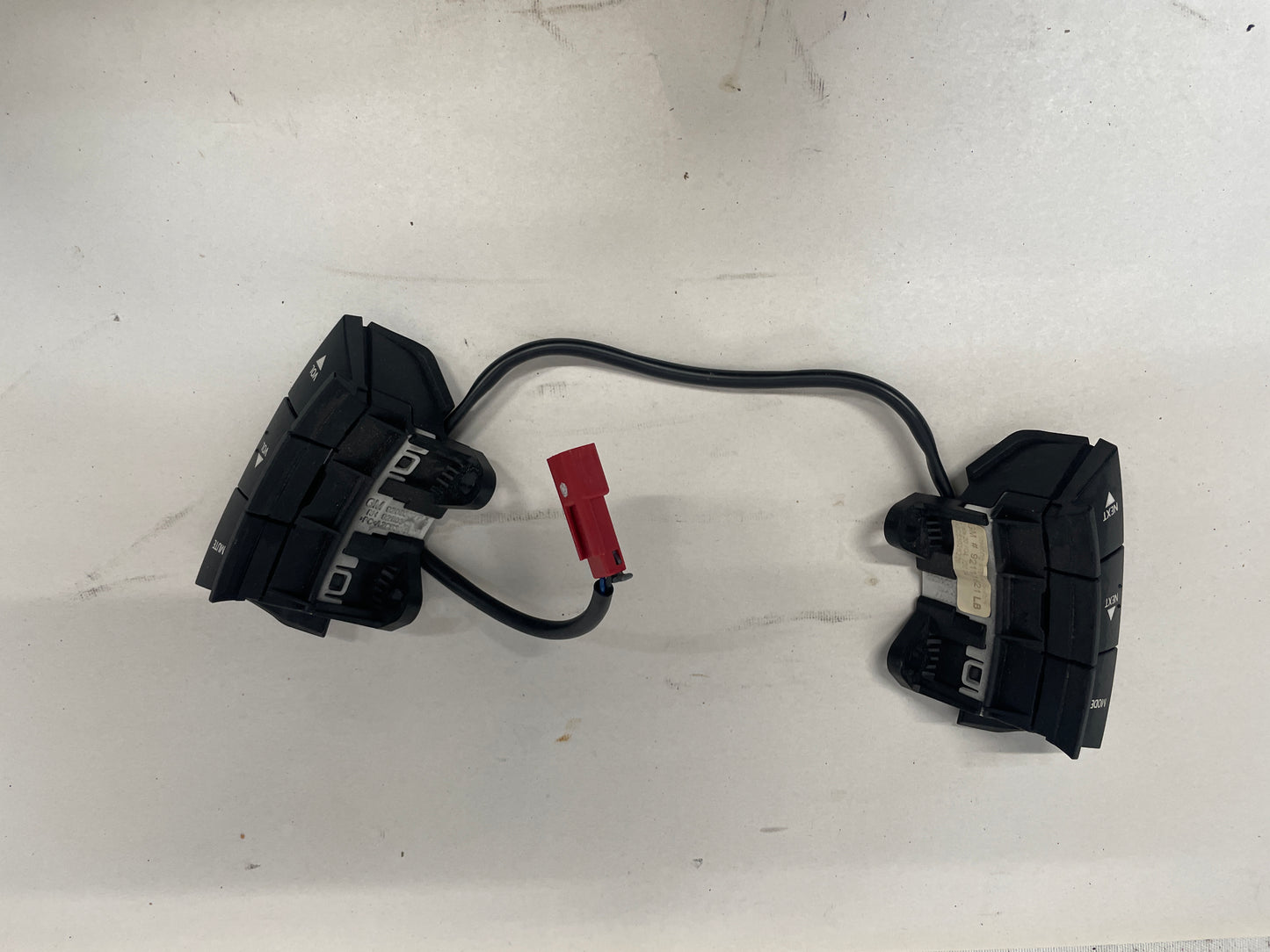 2004 Pontiac GTO Steering Wheel Radio Control Buttons OEM