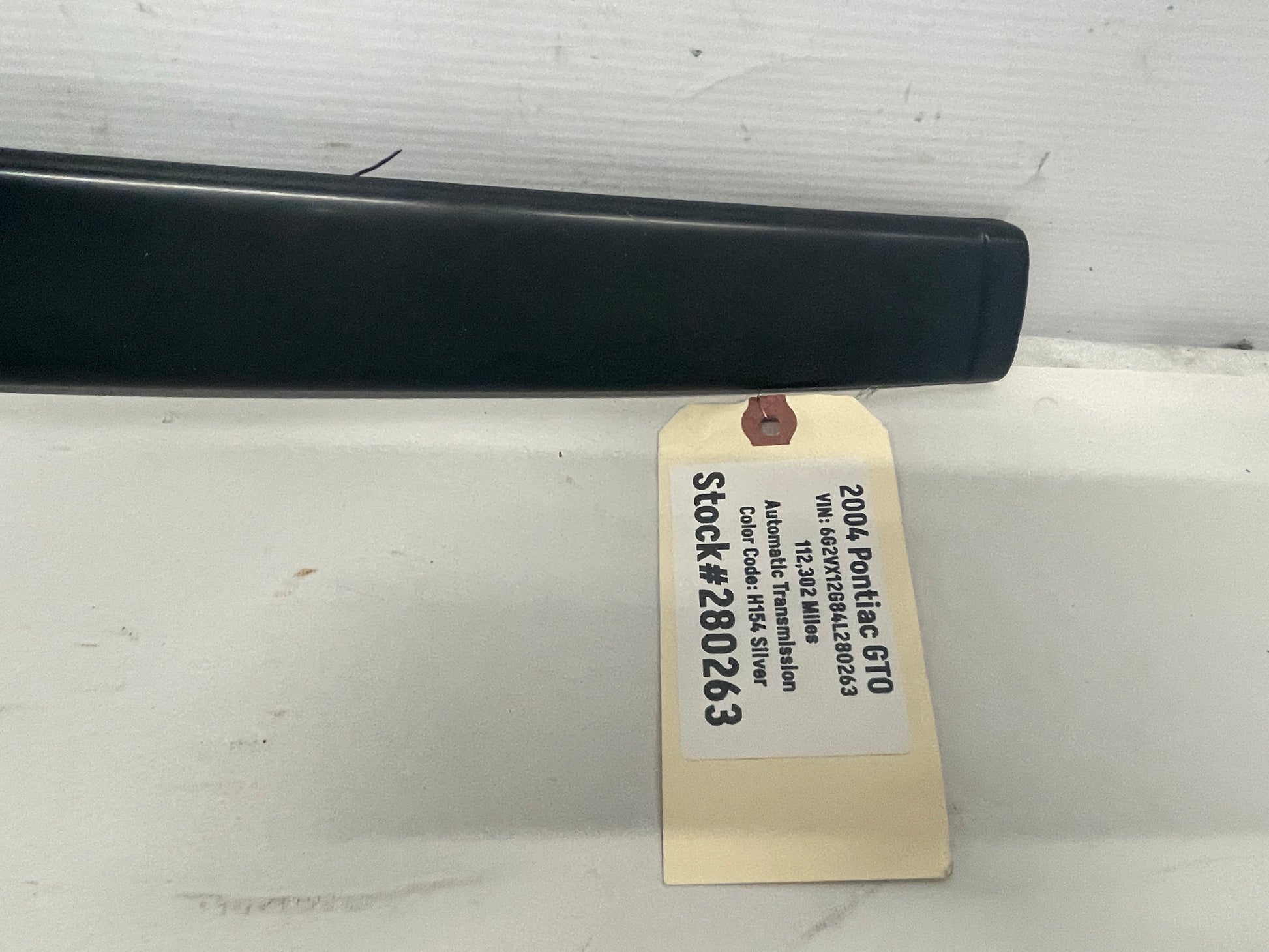 2004 Pontiac GTO LH Driver Exterior B Pillar Window Trim Cover OEM - Day's Parts Yard