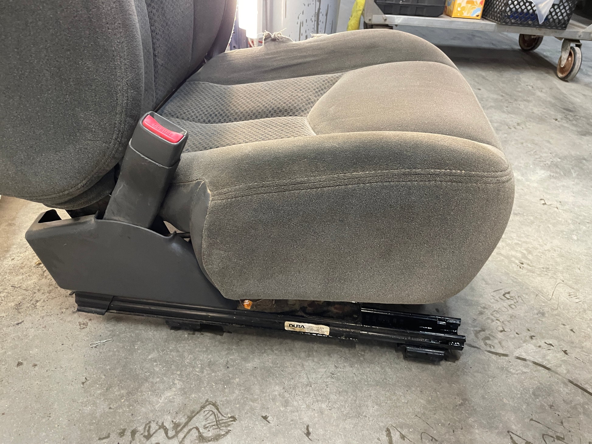2007 Chevy Silverado K3500 Seats Dual Manual Front LH & RH Bucket Seats Gray Cloth OEM - Day's Parts Yard