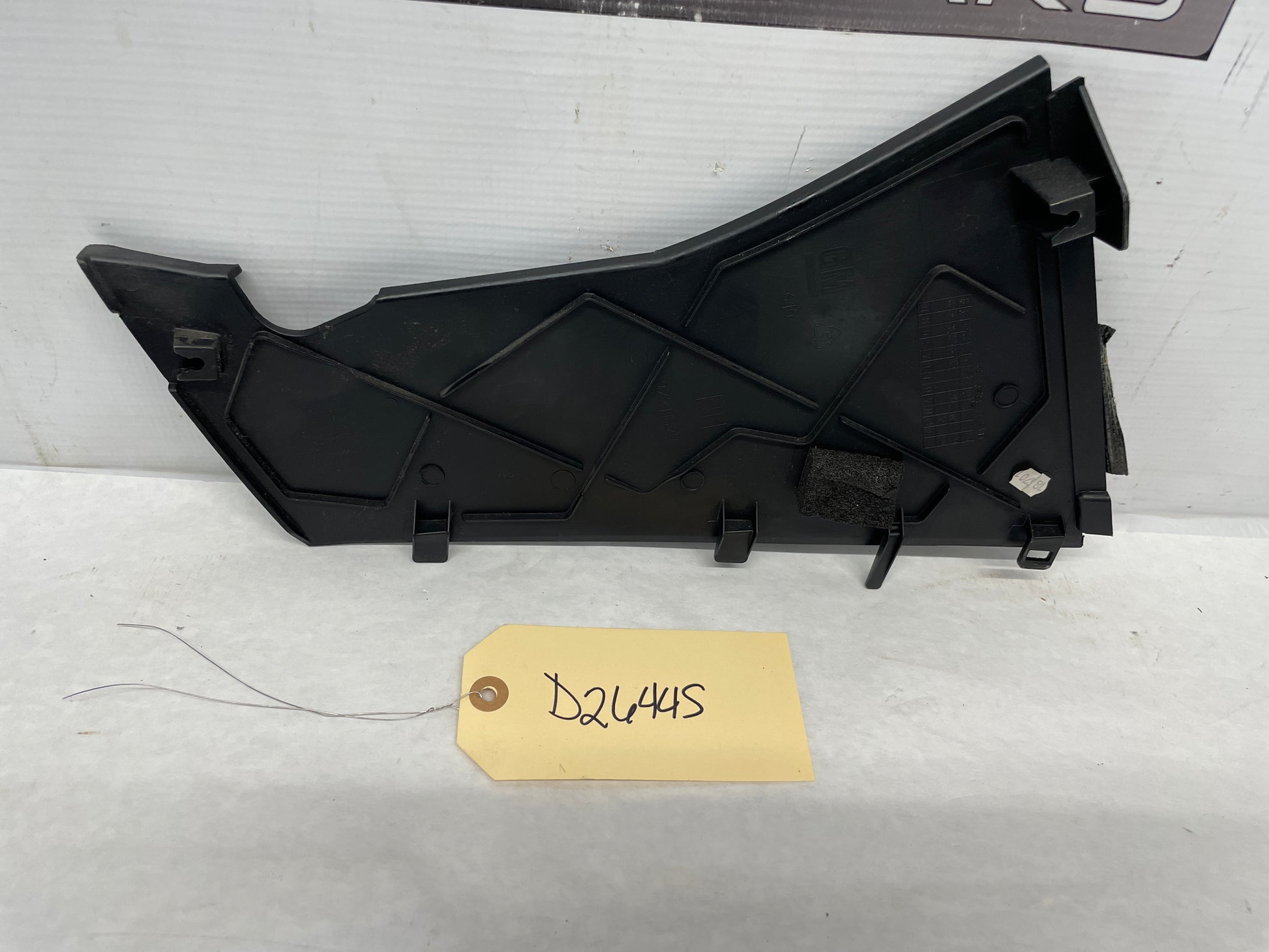 2009 Pontiac G8 GT RH Passenger Dash Center Console Lower Extension Side Trim OEM - Day's Parts Yard