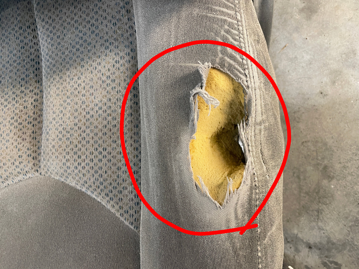 2007 Chevy Silverado K3500 Seats Dual Manual Front LH & RH Bucket Seats Gray Cloth OEM - Day's Parts Yard