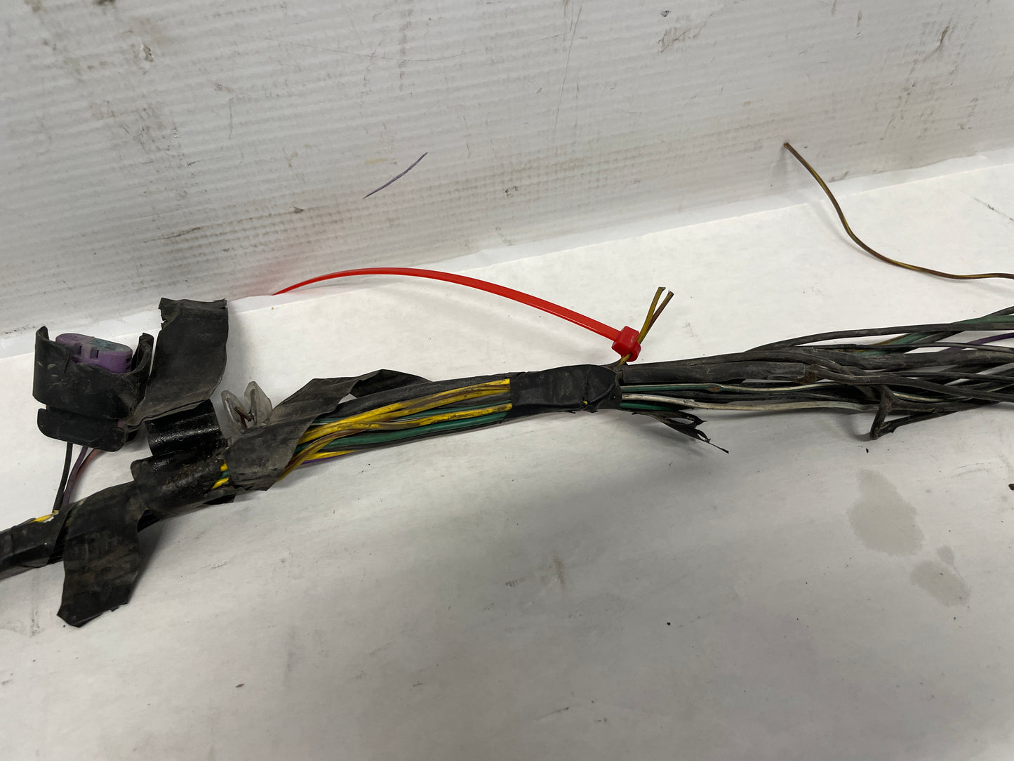 2013 Chevy Caprice PPV Radiator Core Support Head Light Lamp Wiring Wire Harness OEM