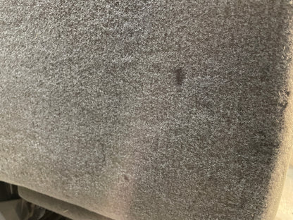 2007 Chevy Silverado K3500 Seats Dual Manual Front LH & RH Bucket Seats Gray Cloth OEM - Day's Parts Yard