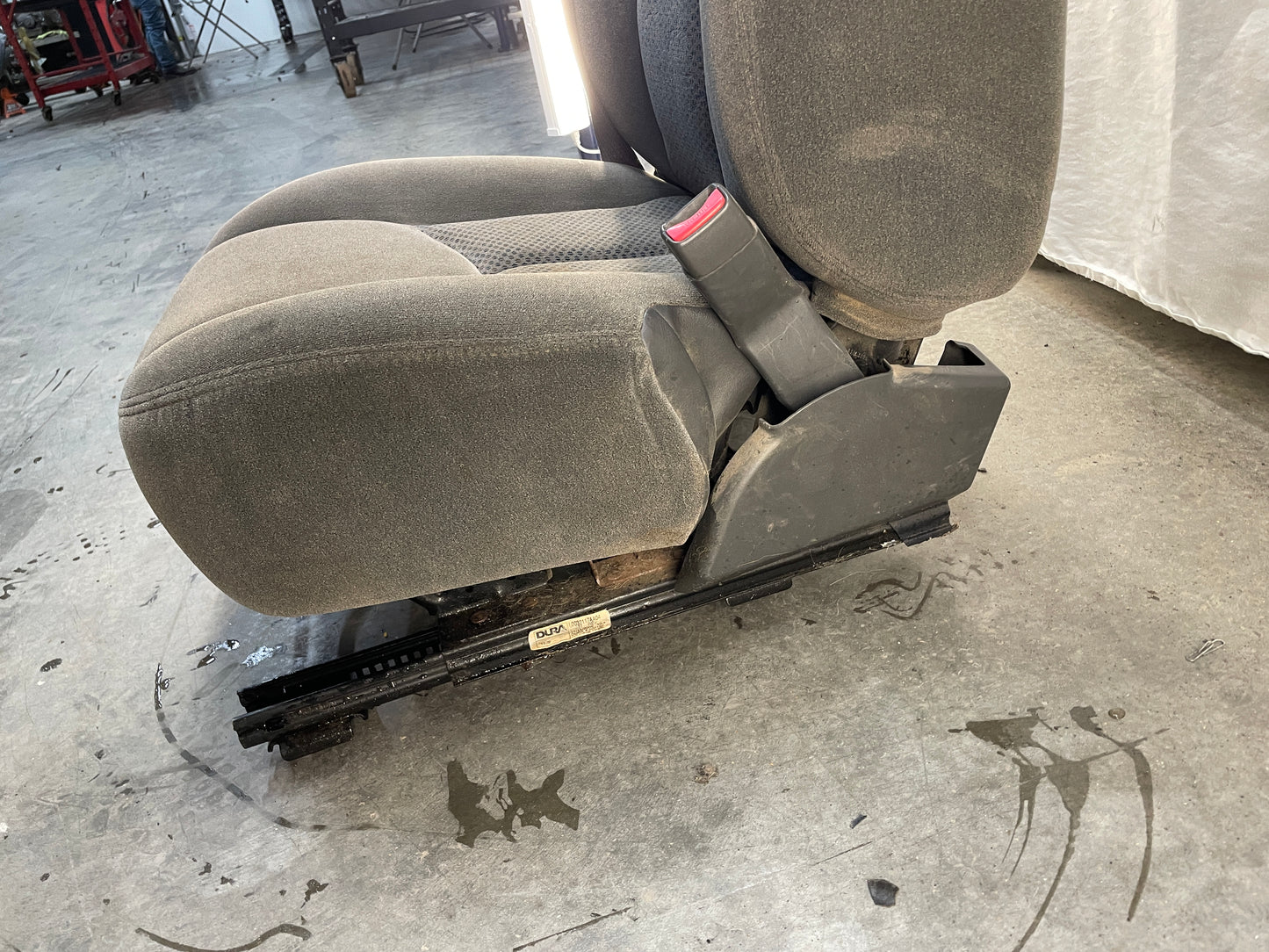 2007 Chevy Silverado K3500 Seats Dual Manual Front LH & RH Bucket Seats Gray Cloth OEM - Day's Parts Yard