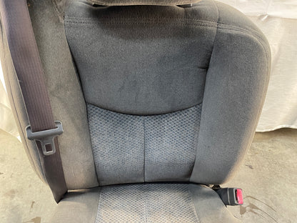 2007 Chevy Silverado K3500 Seats Dual Manual Front LH & RH Bucket Seats Gray Cloth OEM - Day's Parts Yard