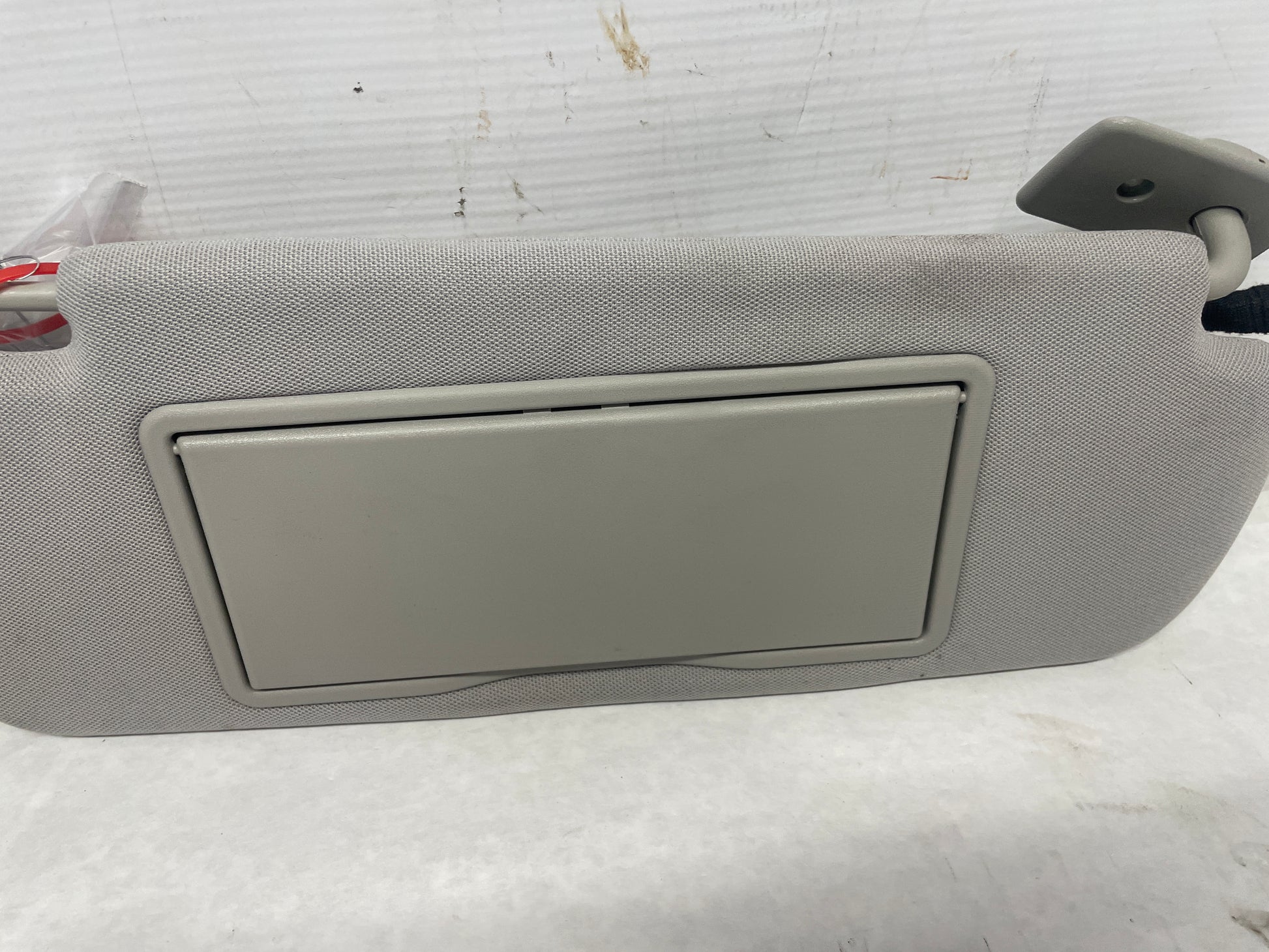 2014 Chevy SS Sedan RH & LH Sun Visor Sunvisor Shade Set w/ Clips OEM - Day's Parts Yard