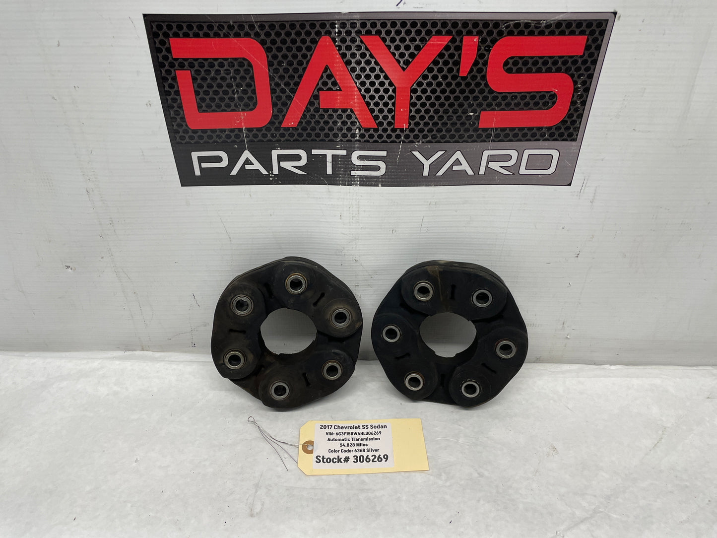 2017 Chevy SS Sedan Driveshaft Drive Shaft Rubber Couplers Isolators OEM