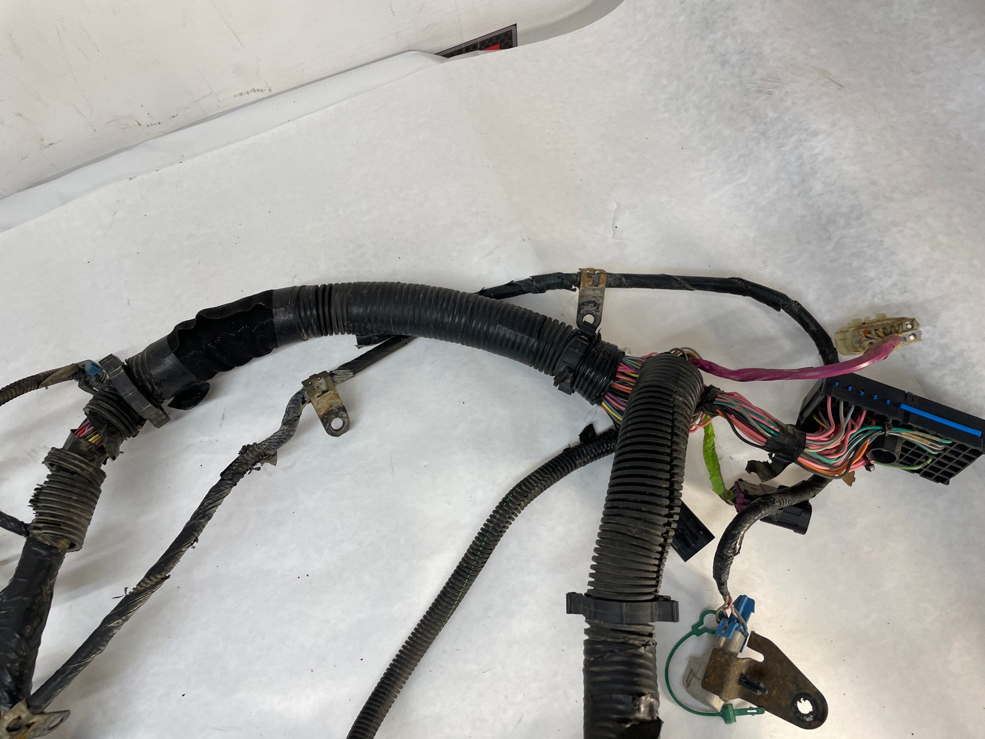 2007 Chevy Silverado K3500 Engine Transmission Wire Wiring Harness OEM - Day's Parts Yard