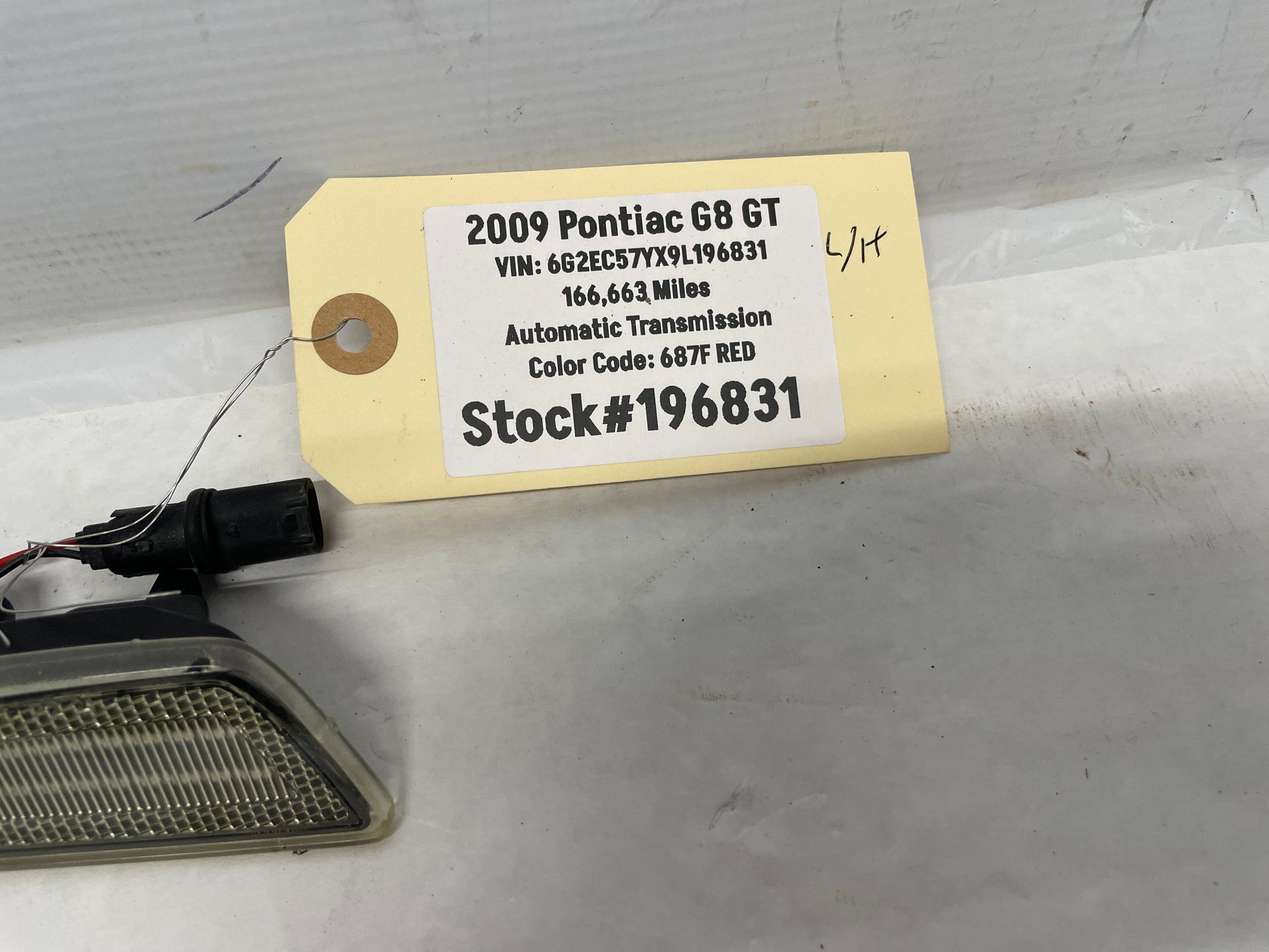 2009 Pontiac G8 GT LH Driver Front Bumper Reflector Turn Signal Marker Light Aftermarket - Day's Parts Yard