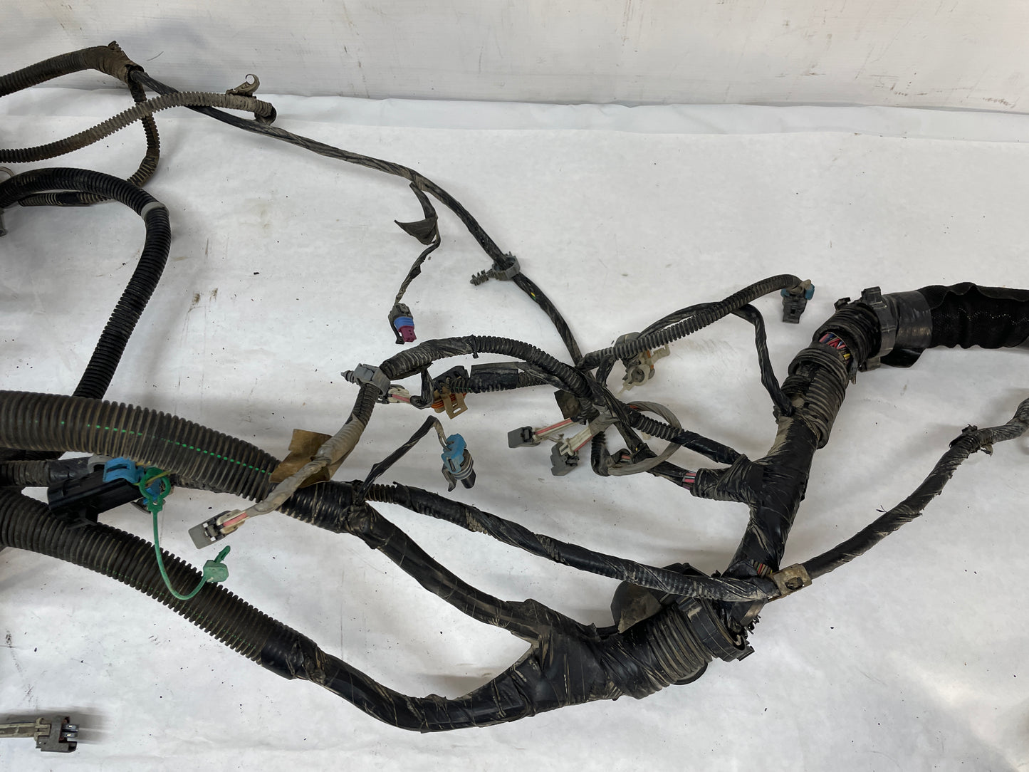 2007 Chevy Silverado K3500 Engine Transmission Wire Wiring Harness OEM - Day's Parts Yard