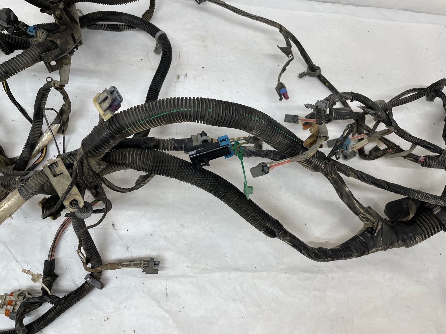 2007 Chevy Silverado K3500 Engine Transmission Wire Wiring Harness OEM - Day's Parts Yard