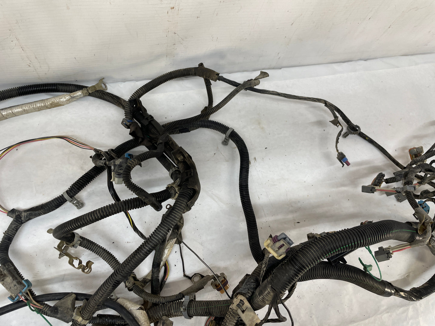 2007 Chevy Silverado K3500 Engine Transmission Wire Wiring Harness OEM - Day's Parts Yard
