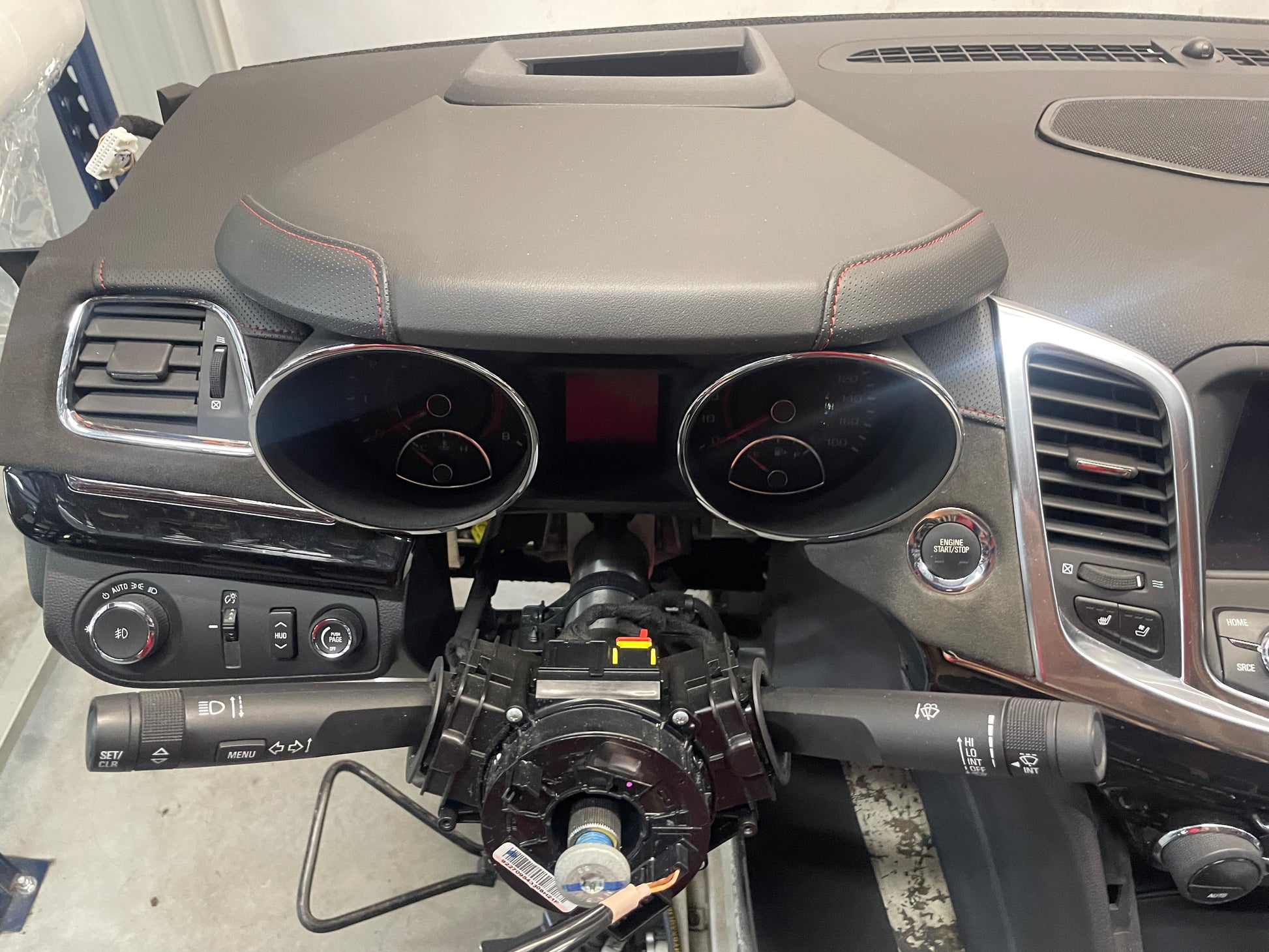 2014 Chevy SS Sedan Complete Dash & Center Console w/ Shifter OEM - Day's Parts Yard