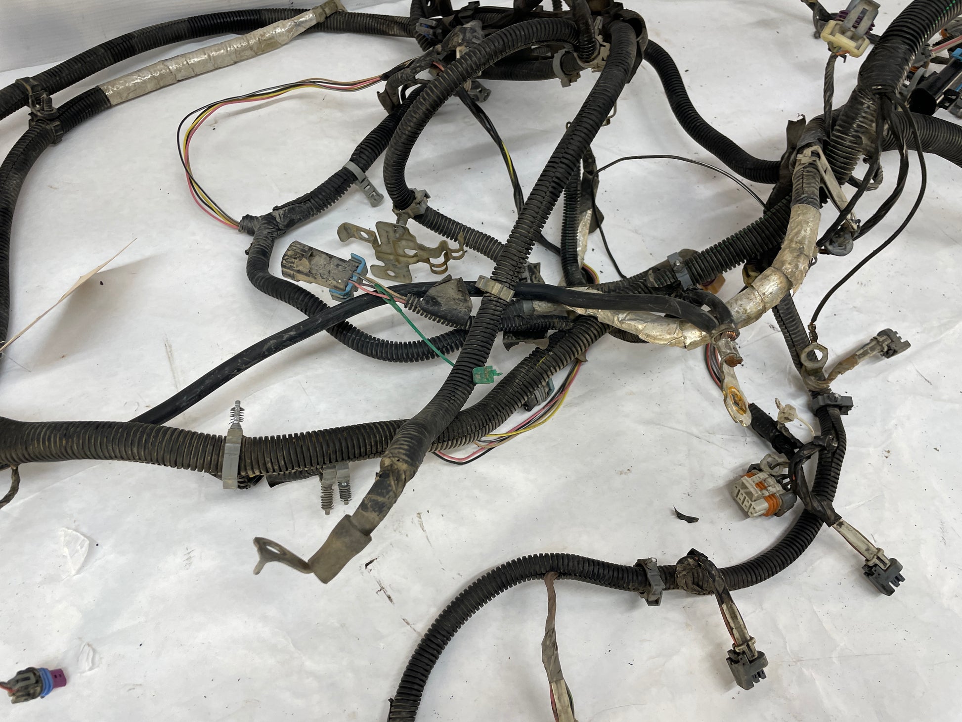 2007 Chevy Silverado K3500 Engine Transmission Wire Wiring Harness OEM - Day's Parts Yard