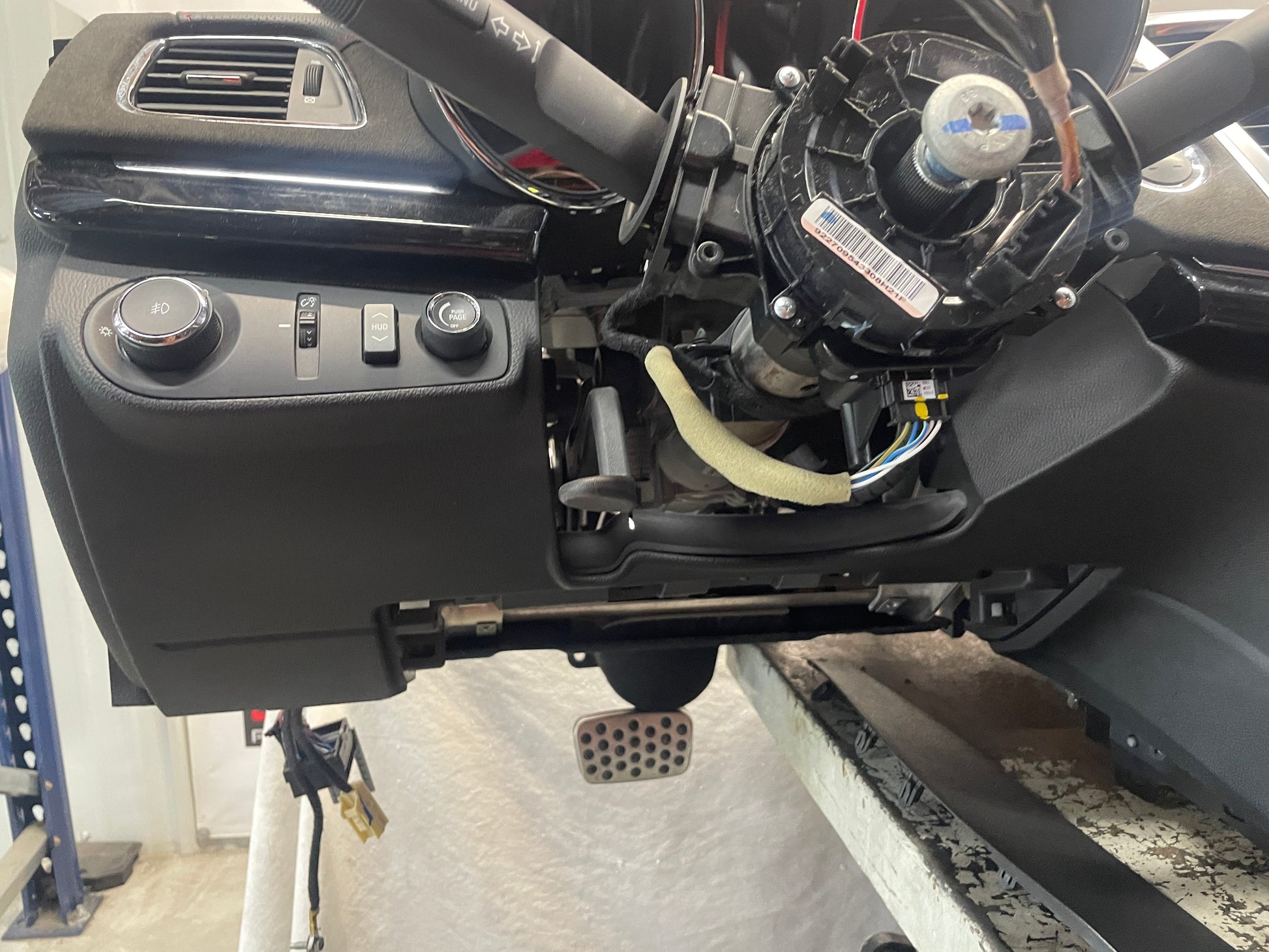 2014 Chevy SS Sedan Complete Dash & Center Console w/ Shifter OEM - Day's Parts Yard