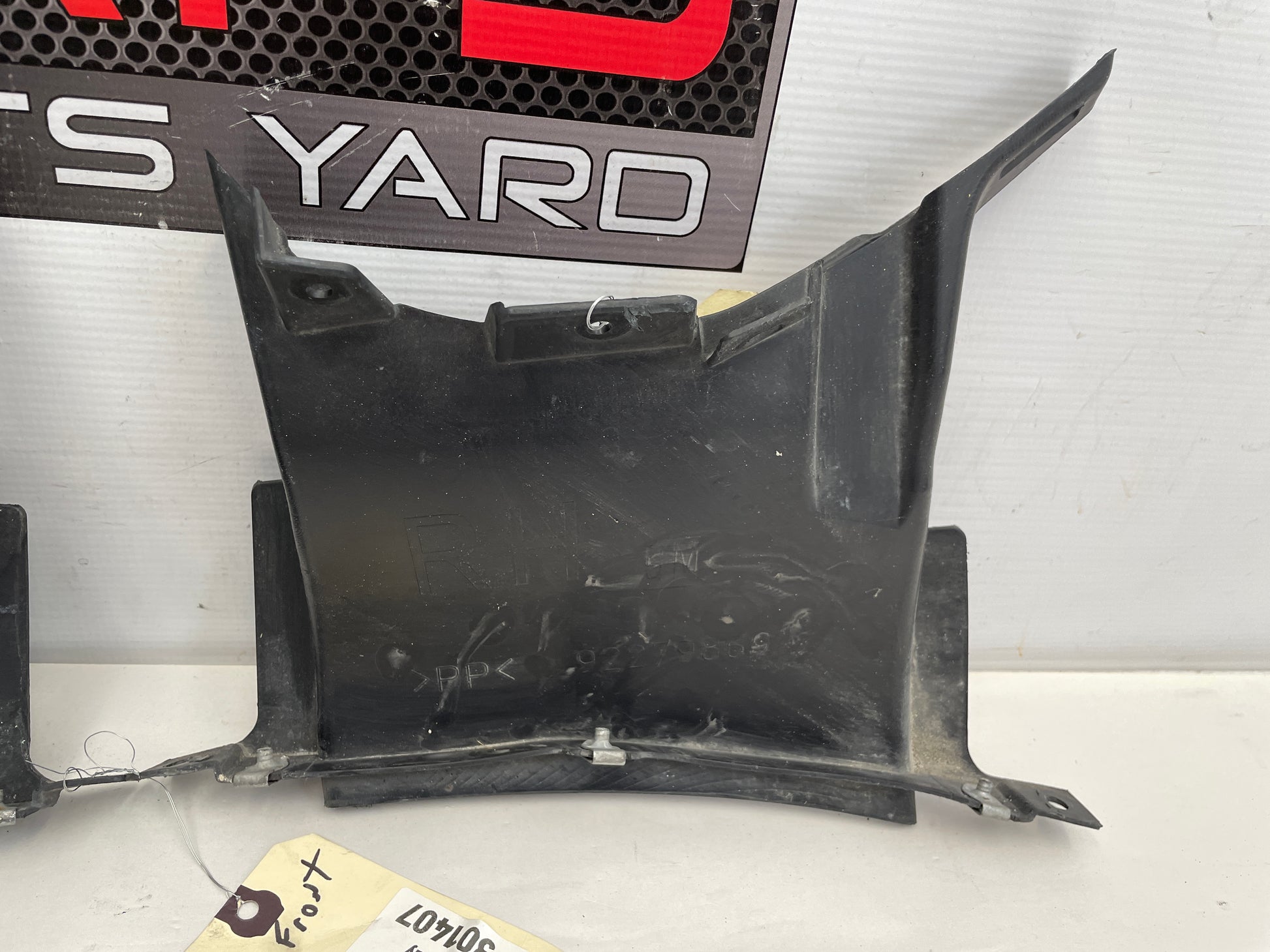 2017 Chevy SS Sedan RH & LH Front Bumper Air Ducts OEM - Day's Parts Yard