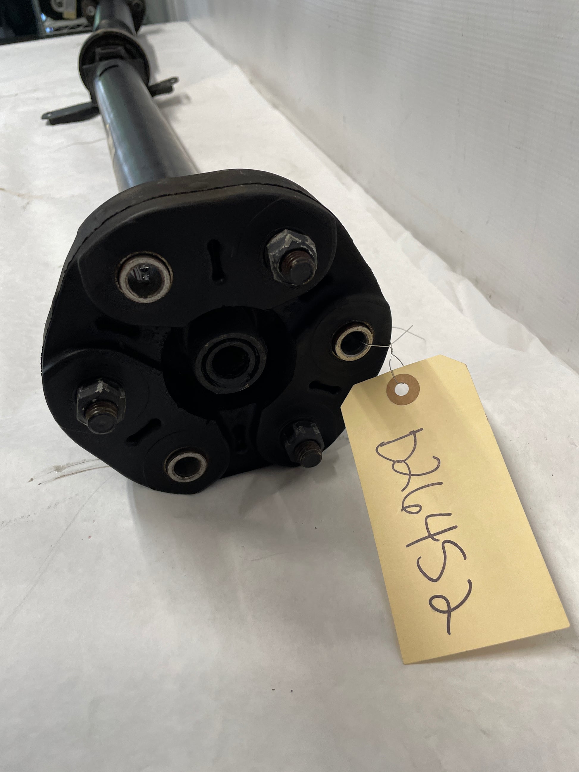 2014 Chevy SS Sedan Automatic Driveshaft Drive Shaft Propeller OEM - Day's Parts Yard