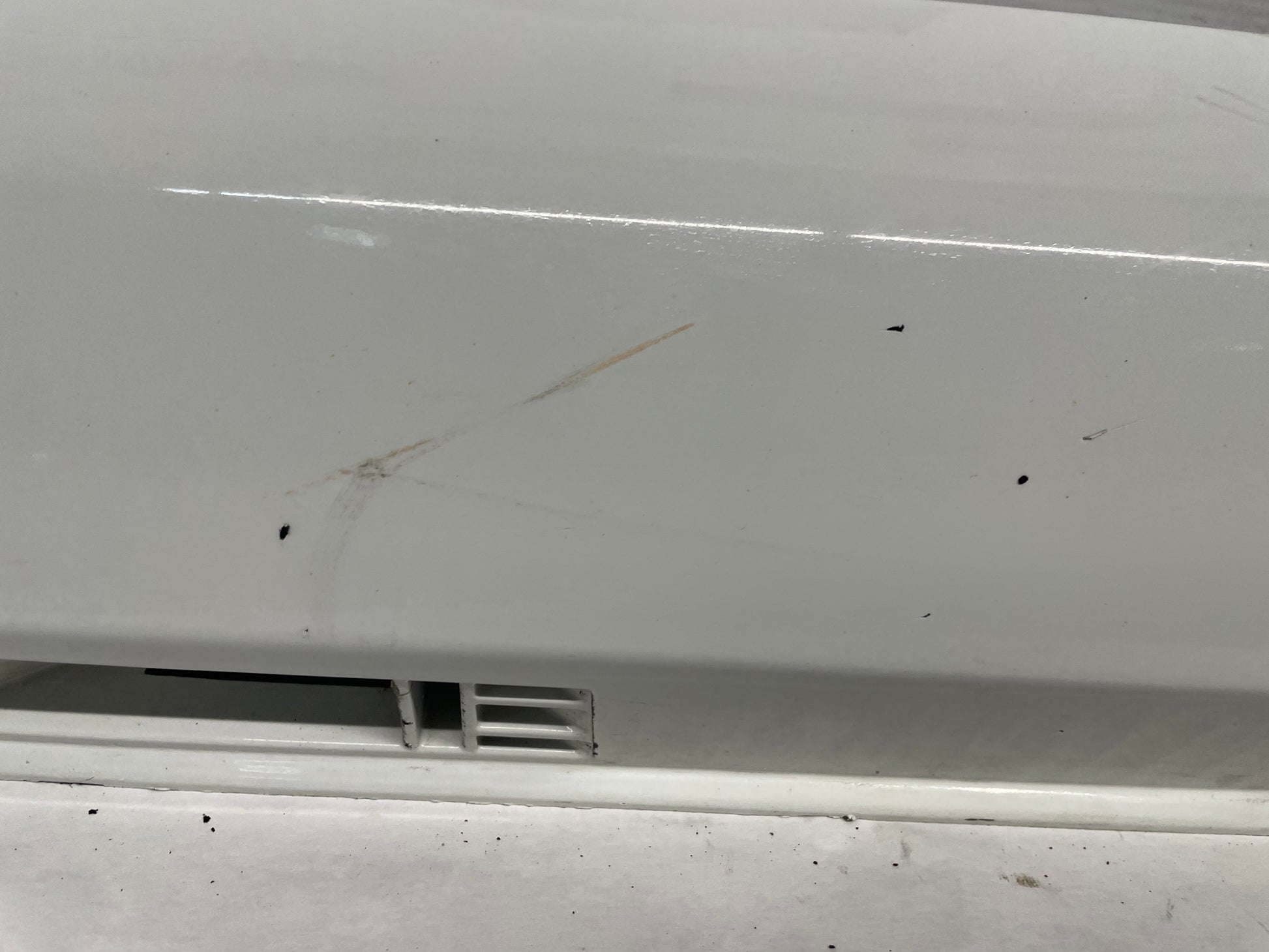 2013 Chevy Caprice PPV LH Driver Rocker Molding Side Skirt Panel Trim OEM - Day's Parts Yard