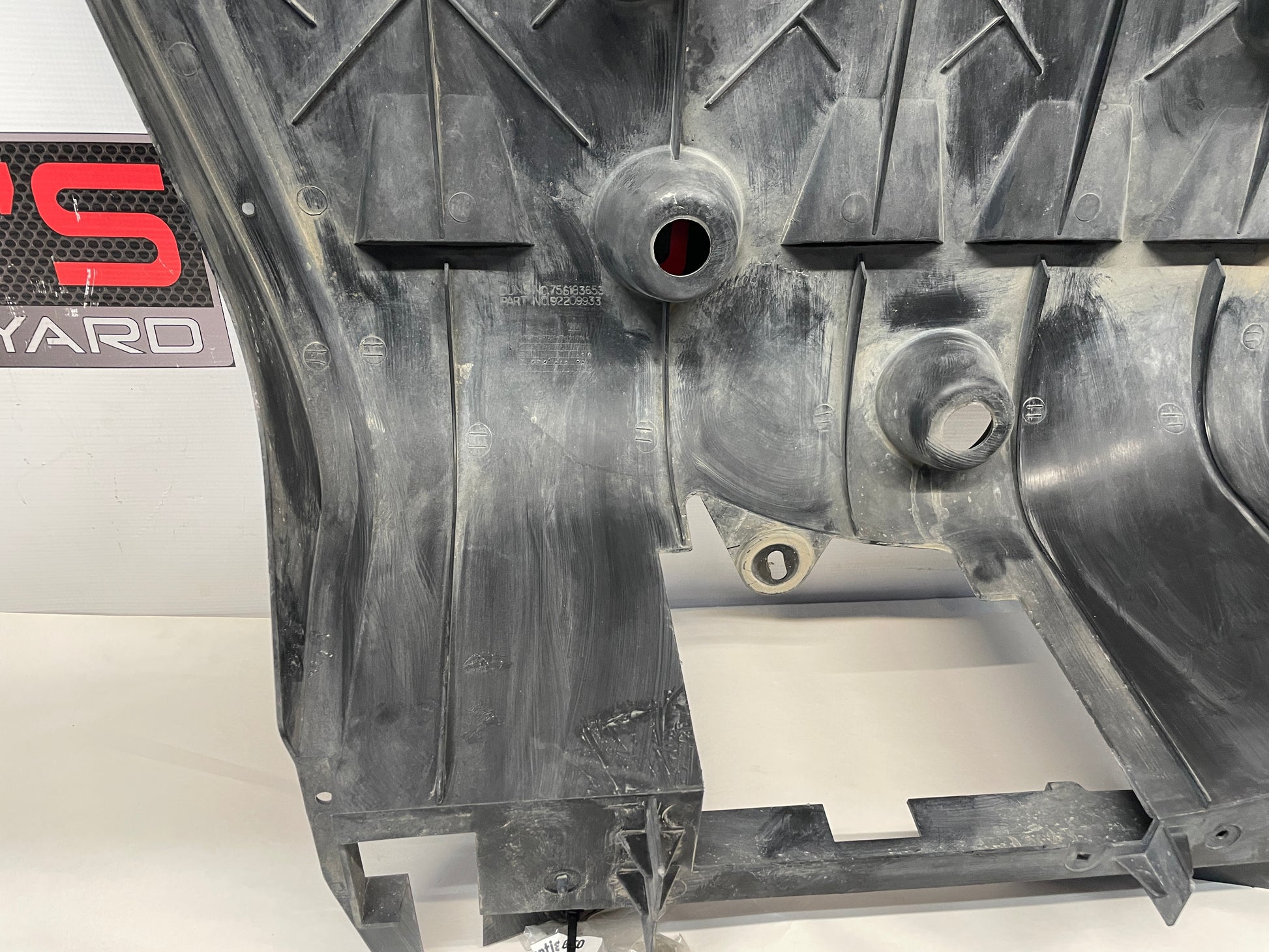 2005 Pontiac GTO Rear Air Deflector Differential Center Lower Body Cover OEM - Day's Parts Yard