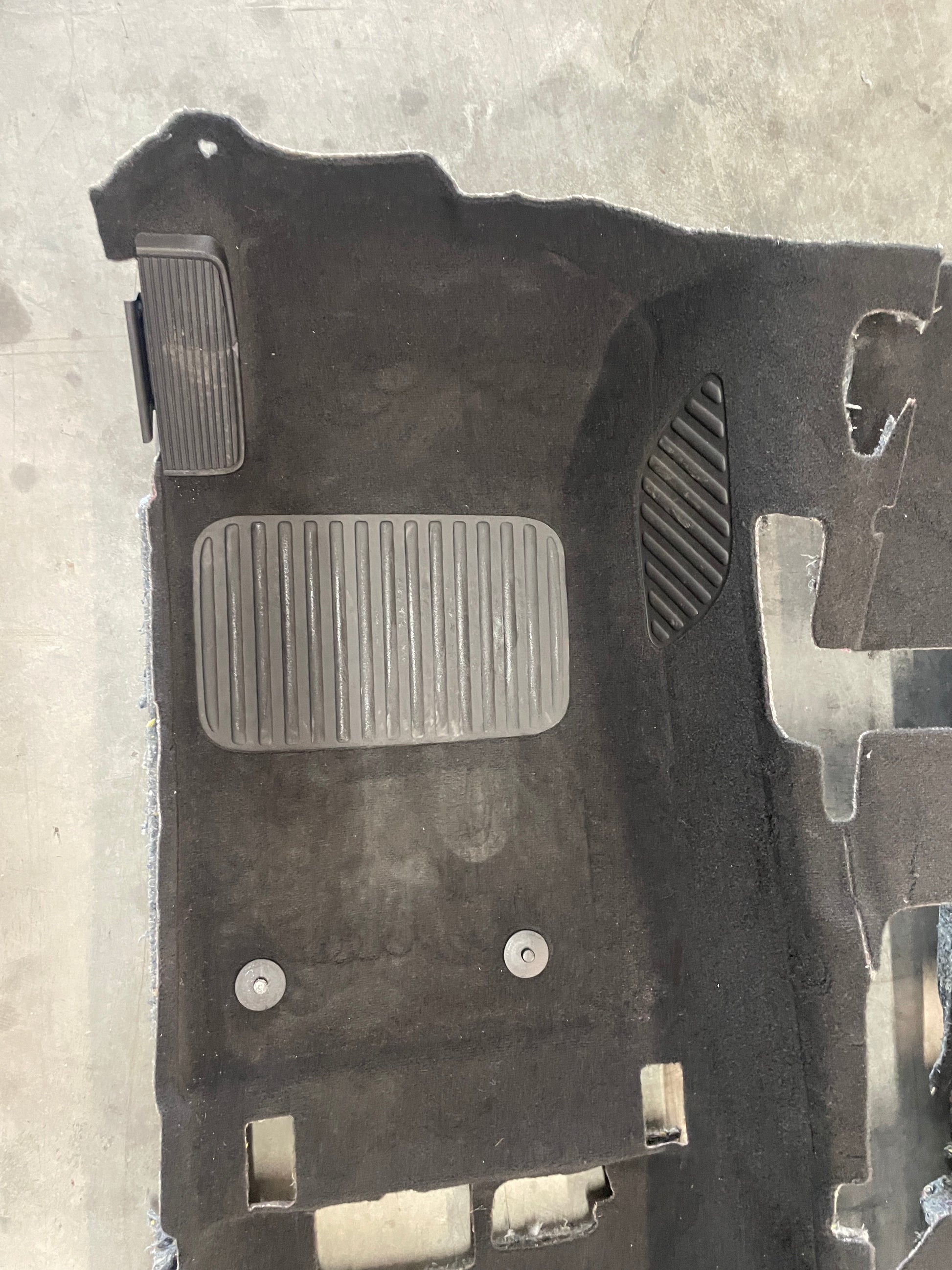 2014 Chevy SS Sedan Complete Floor Carpet OEM - Day's Parts Yard