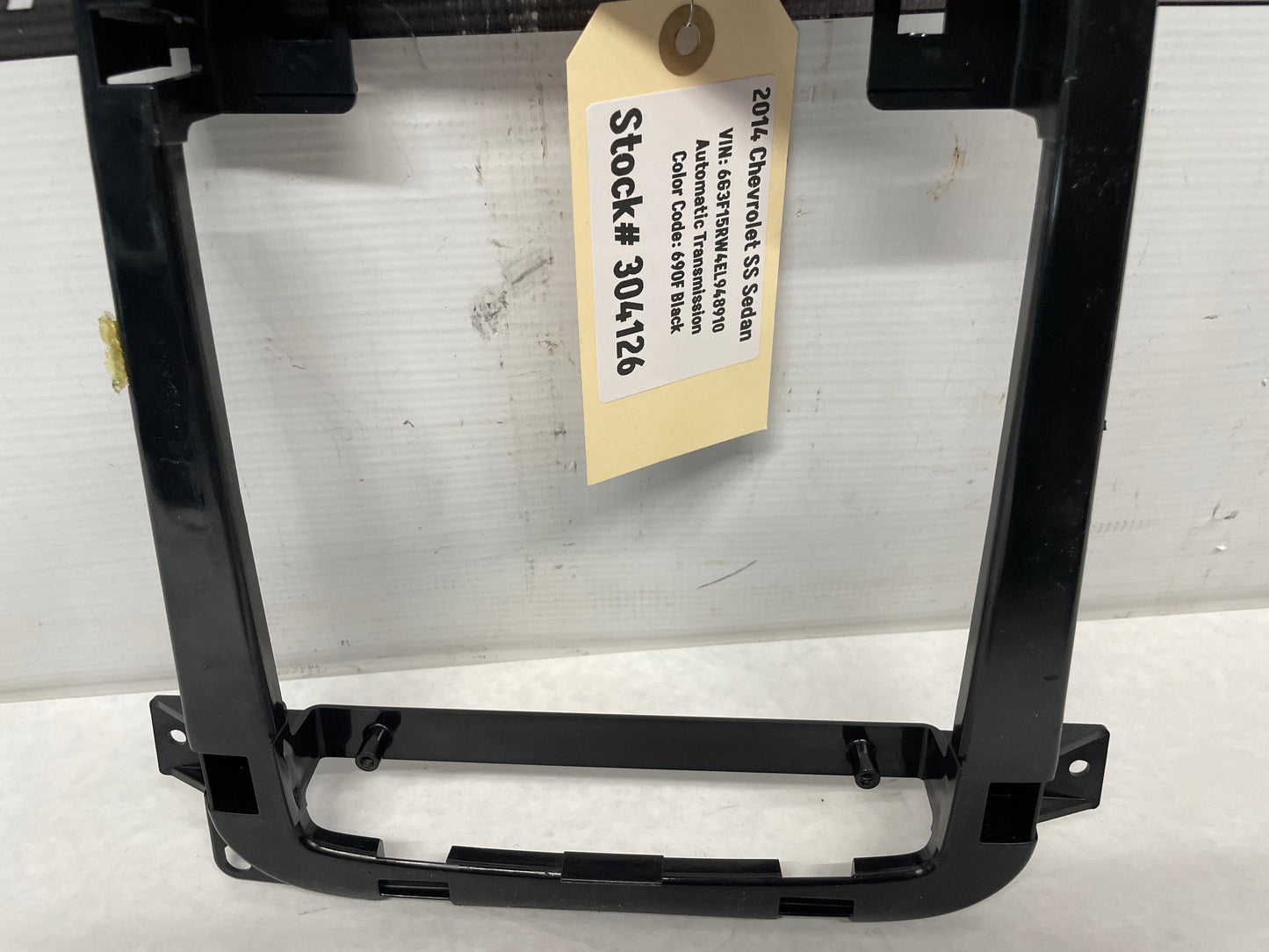 2014 Chevy SS Sedan Over Head Console Dome Light Frame Bracket Bezel OEM - Day's Parts Yard