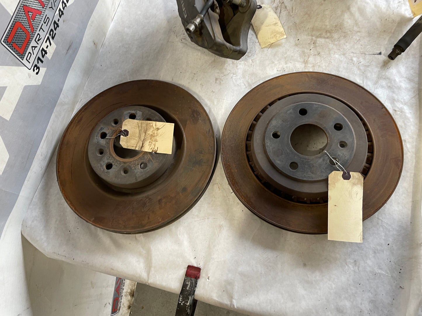 2020 Chevy Camaro SS Brembo Brake Calipers and Rotors OEM - Day's Parts Yard