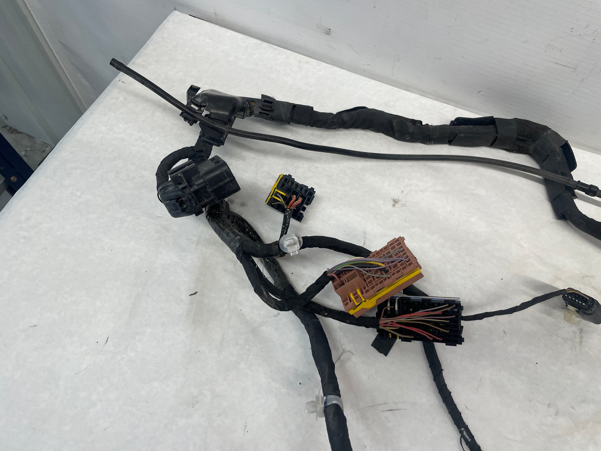 2014 Chevy SS Sedan Fire Wall Engine Bay Front Chassis Wire Wiring Harness OEM - Day's Parts Yard