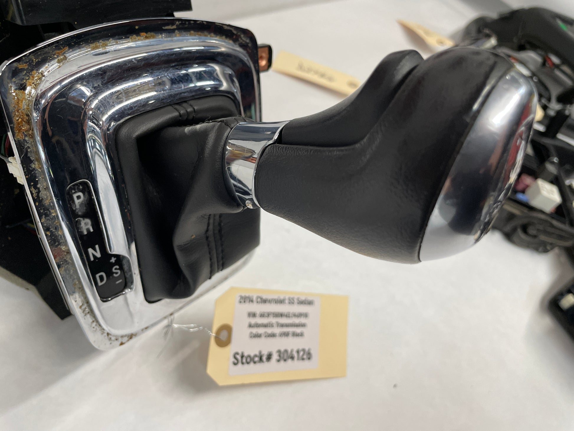 2014 Chevy SS Sedan Complete Center Console w/ Shifter Assembly OEM - Day's Parts Yard