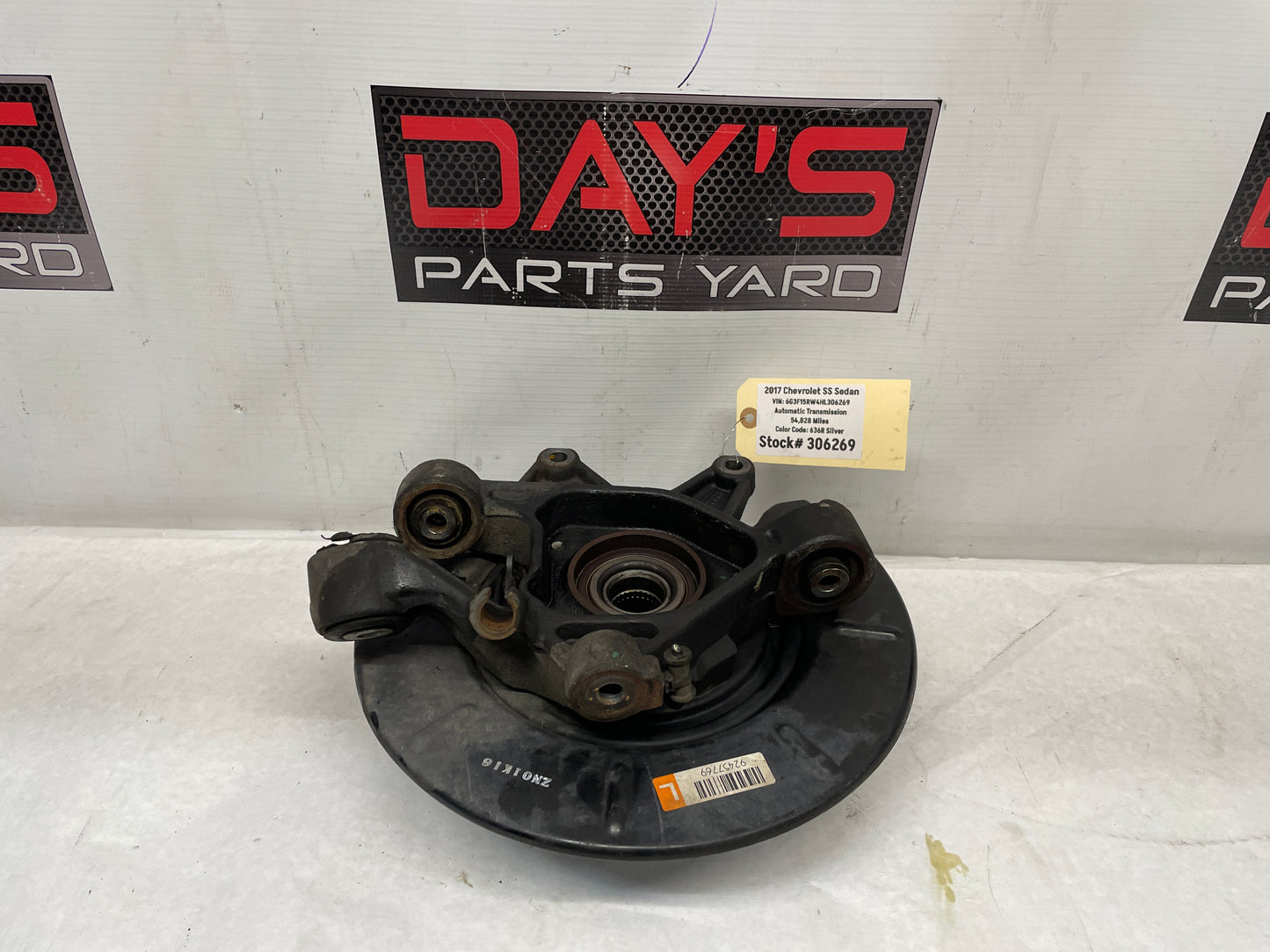 2017 Chevy SS Sedan LH Driver Rear Suspension Spindle Knuckle Hub Assembly OEM