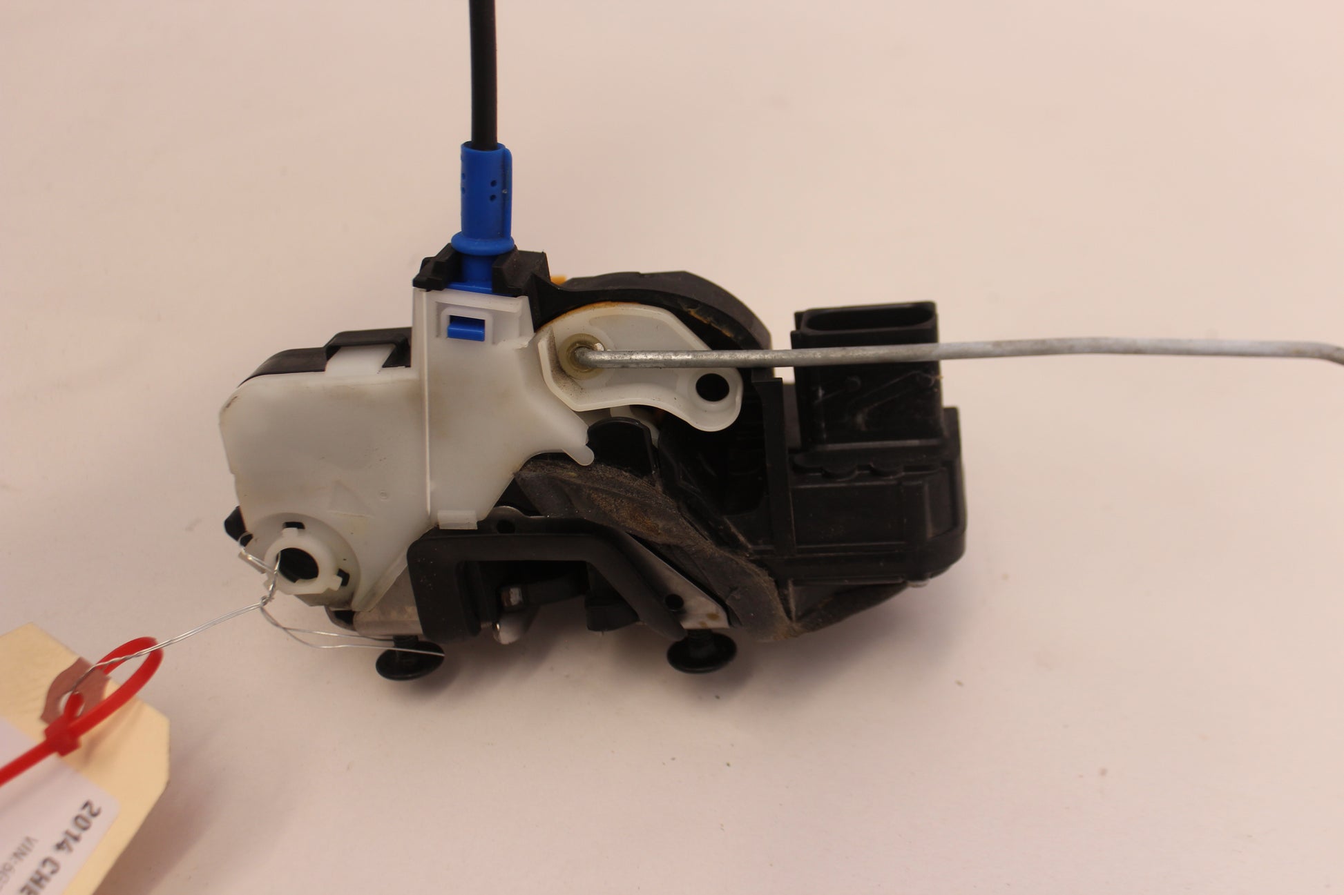 2014 Chevrolet SS Sedan Front RH Passenger Door Lock Actuator OEM - Day's Parts Yard