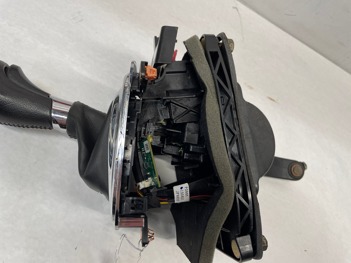 2014 Chevy SS Sedan Complete Center Console w/ Shifter Assembly OEM - Day's Parts Yard