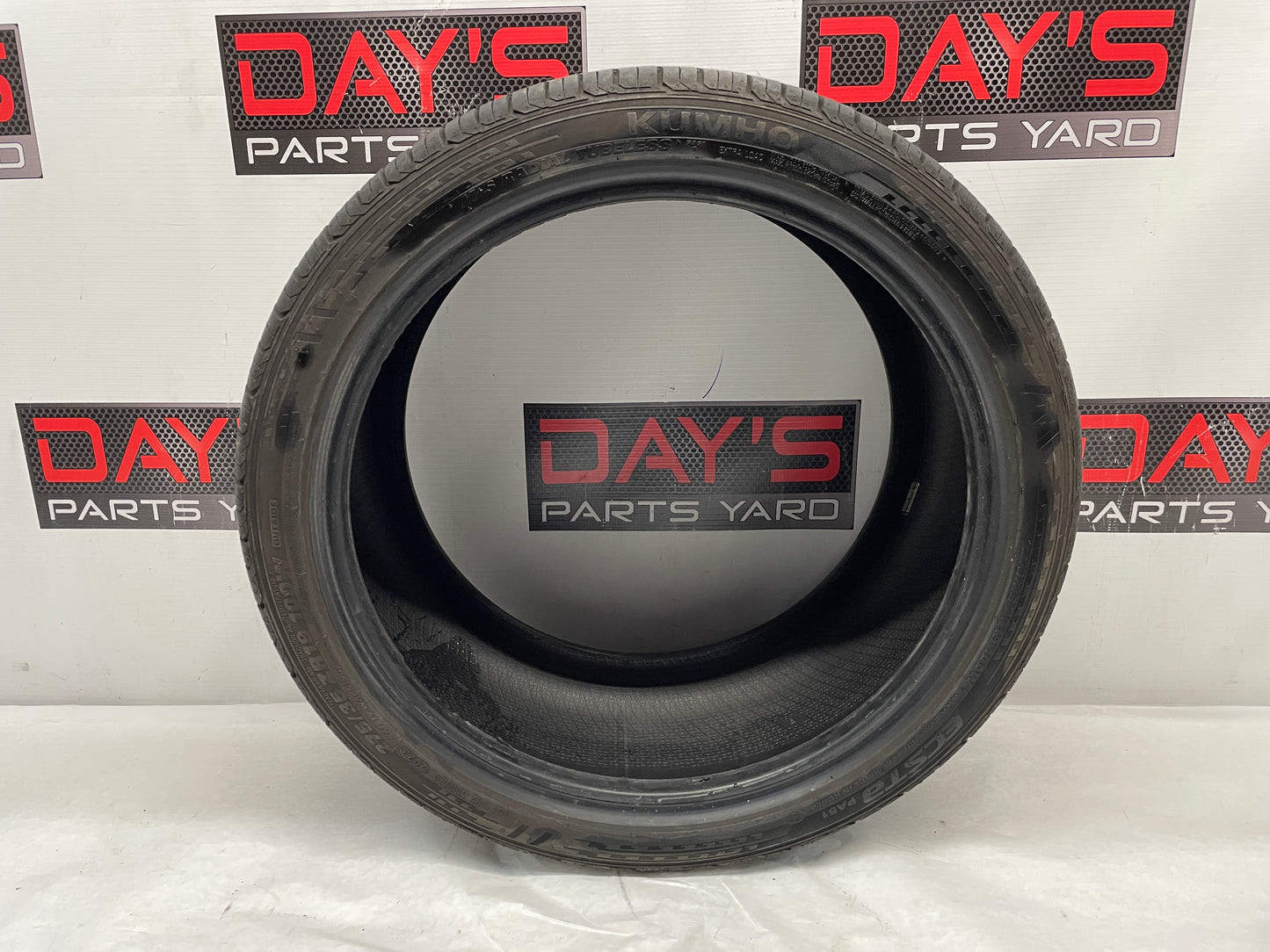 275/35ZR19 Kumho Ecsta Tire - Day's Parts Yard