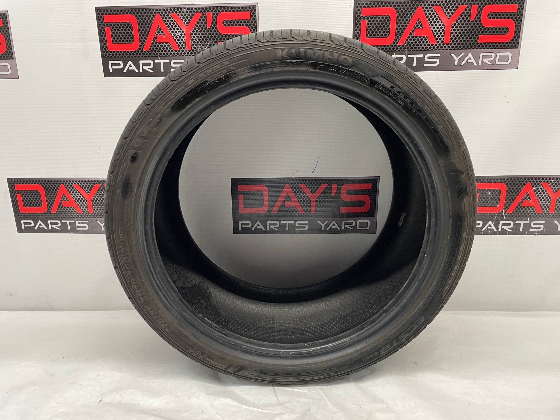 275/35ZR19 Kumho Ecsta Tire - Day's Parts Yard