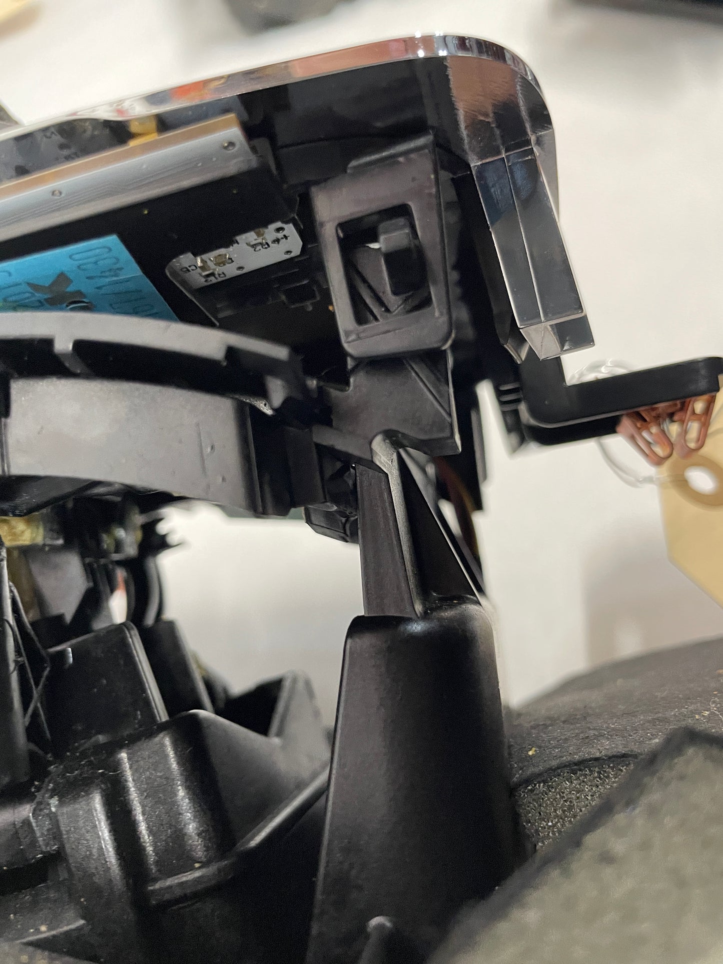 2014 Chevy SS Sedan Complete Center Console w/ Shifter Assembly OEM - Day's Parts Yard