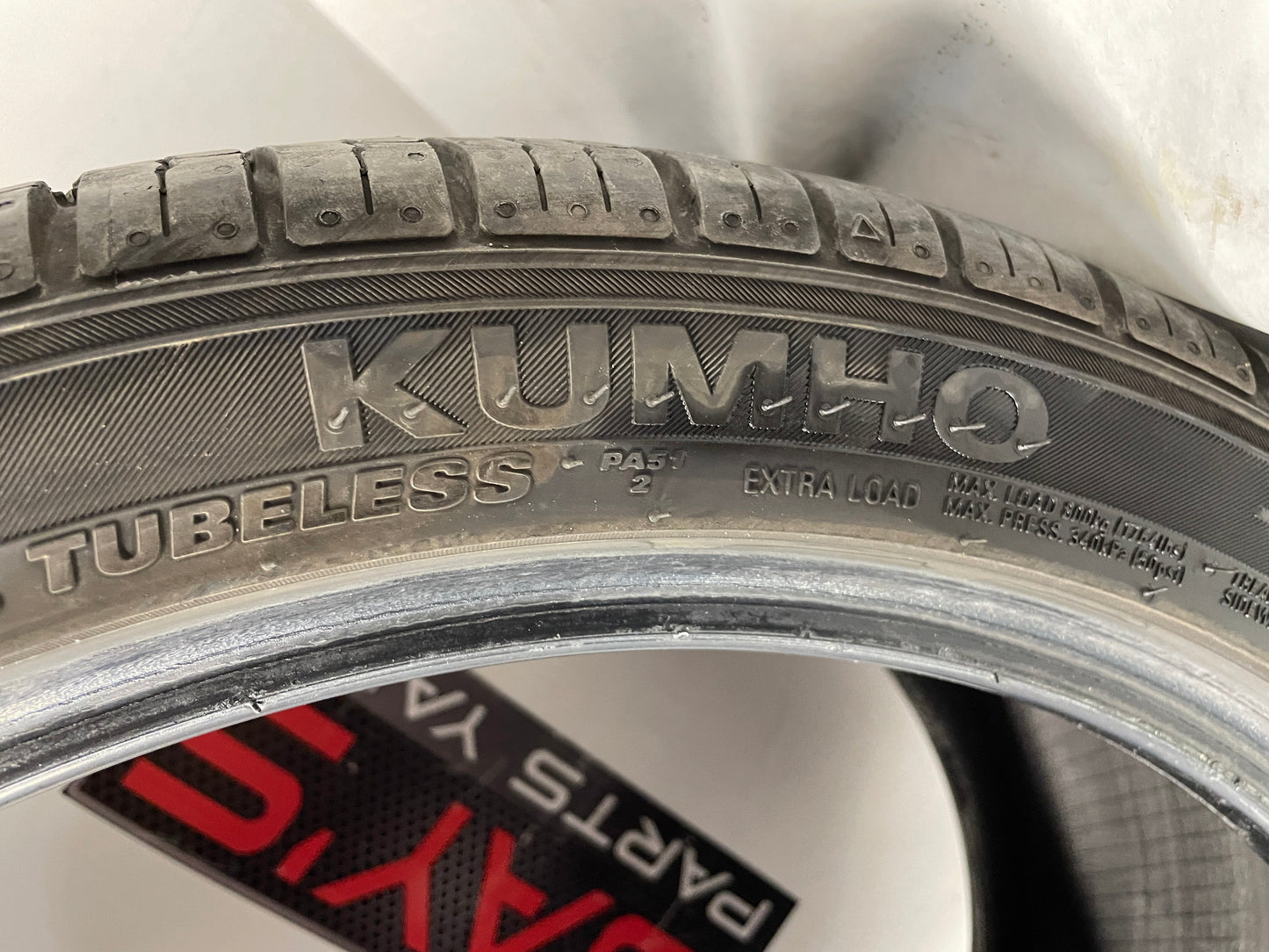 275/35ZR19 Kumho Ecsta Tire - Day's Parts Yard